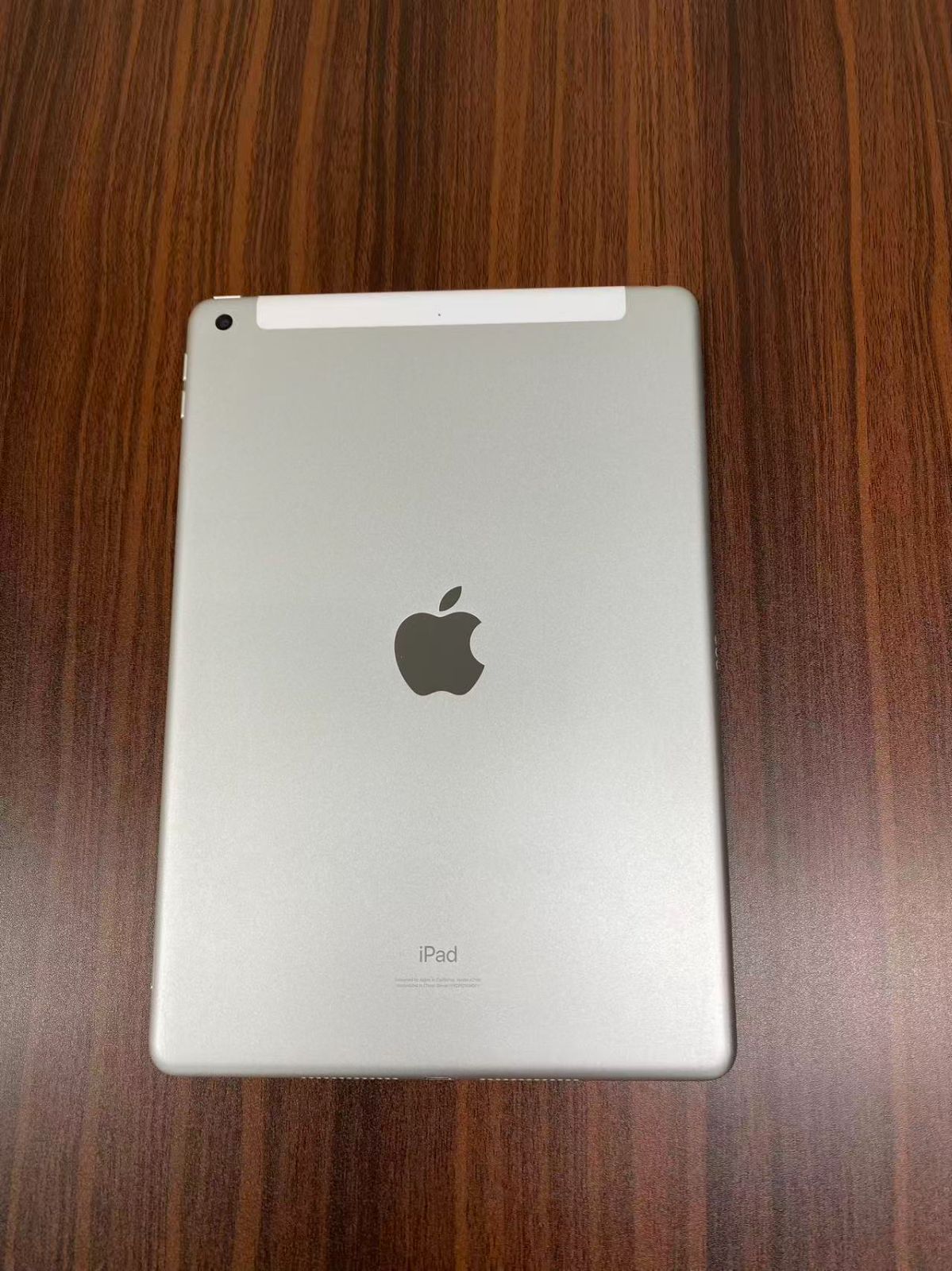美品 Apple iPad 第6世代 32GB シルバー ジャンク - メルカリ