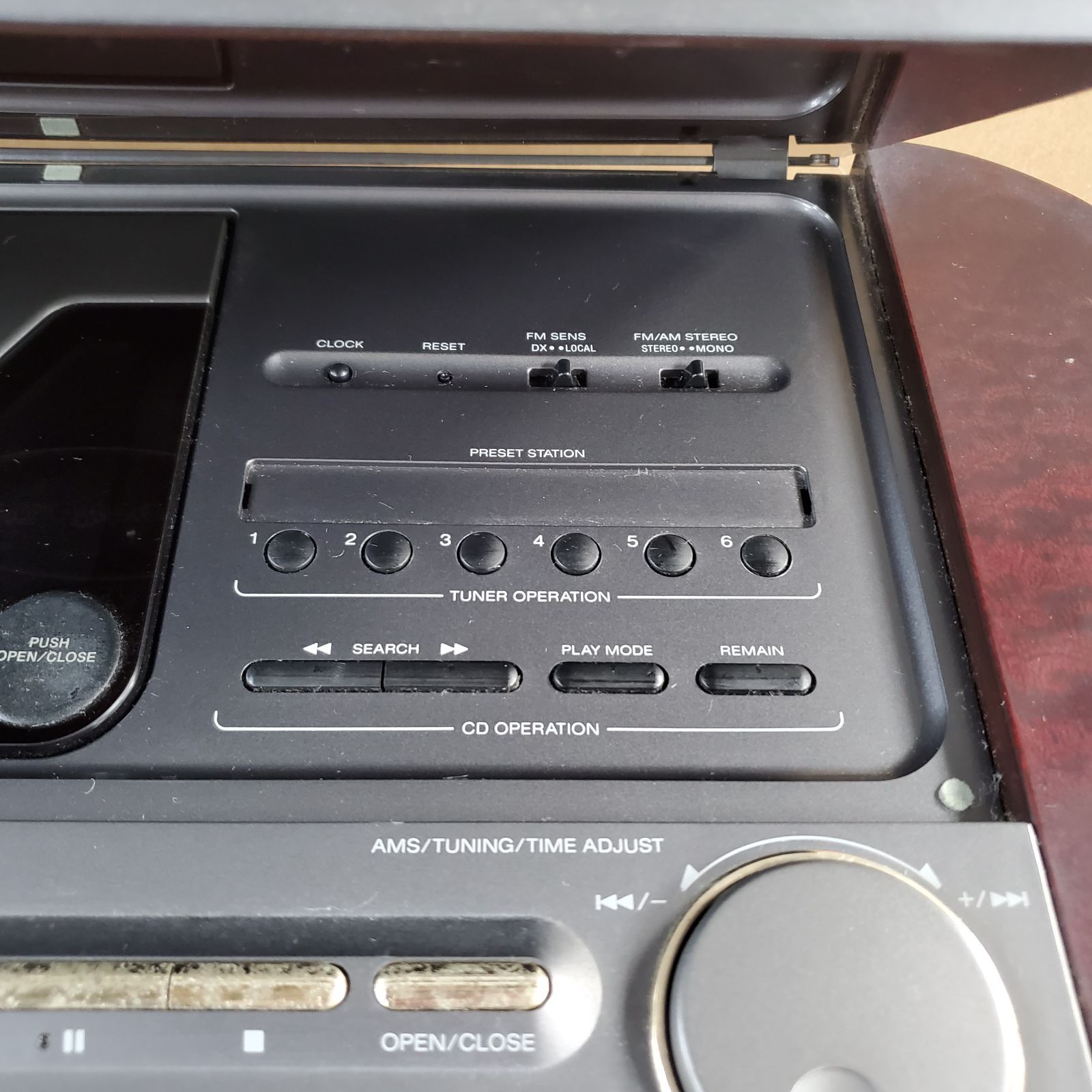 ジャンク】SONY ソニー セレブリティD-3000 CDラジオ ジウジアーロ