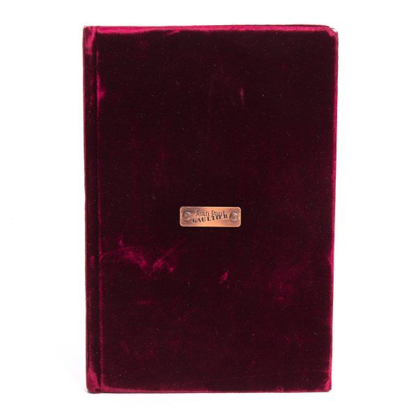 ジャンポールゴルチエJean Paul GAULTIER メタルロゴプレート装飾