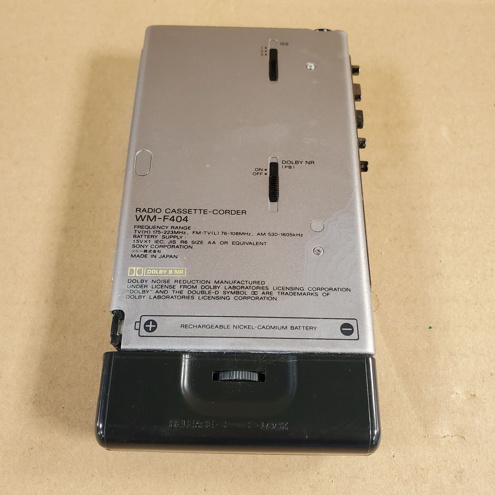 ジャンク】SONY WALKMAN ウォークマン WM-F404 ソニー - メルカリ