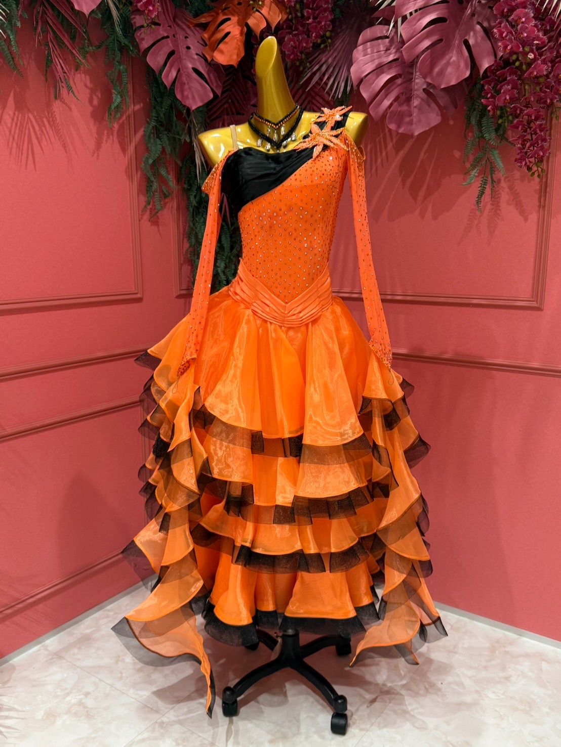 社交ダンス gentil ジャンティ オレンジ×ブラック Mサイズ