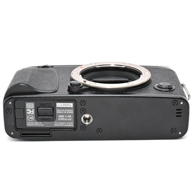 良品＞ FUJIFILM X-E3 ボディ ブラック｜ミラーレス一眼カメラ