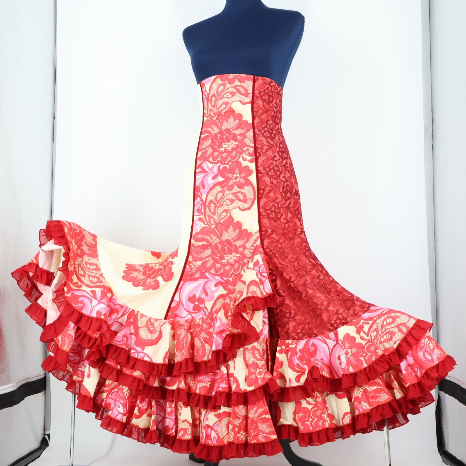 美品 フラメンコ衣装】レッド SONIA JOHNES ソニアジョーンズ ファルダ