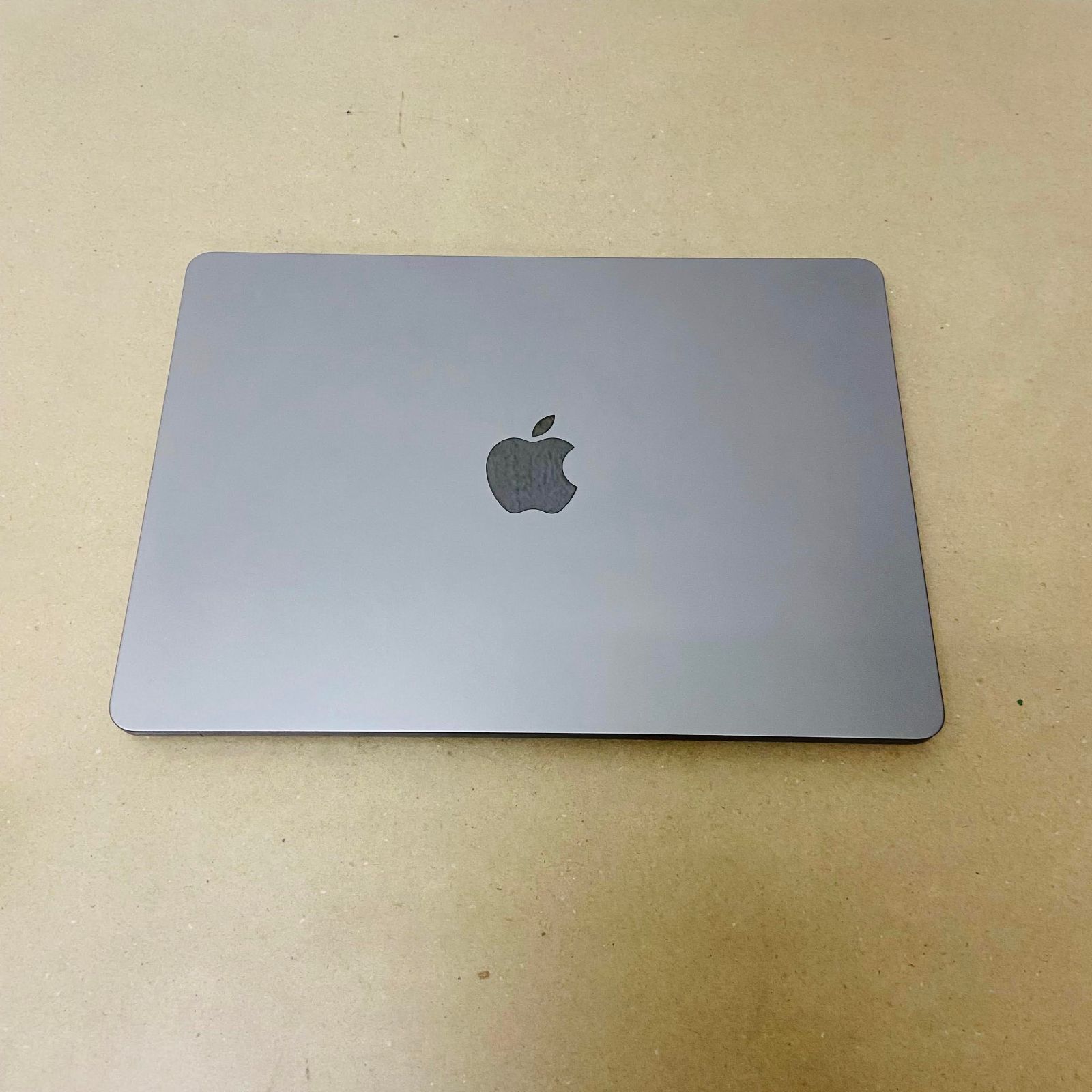 バッテリー最大容量100% MacBook Air 13インチ M2 2022 8GB SSD 256GB