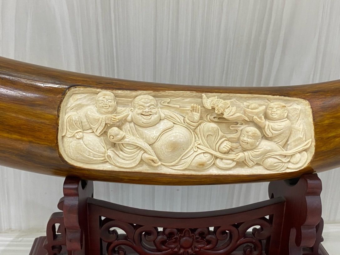 天然マンモス牙美しい手作り彫刻 童子戯弥勒 置物飾り - メルカリ