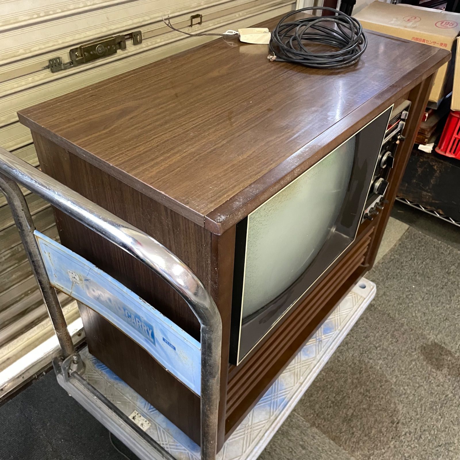 ♭ TOSHIBA 19C3 レトロ アンティーク ブラウン管テレビ - メルカリ