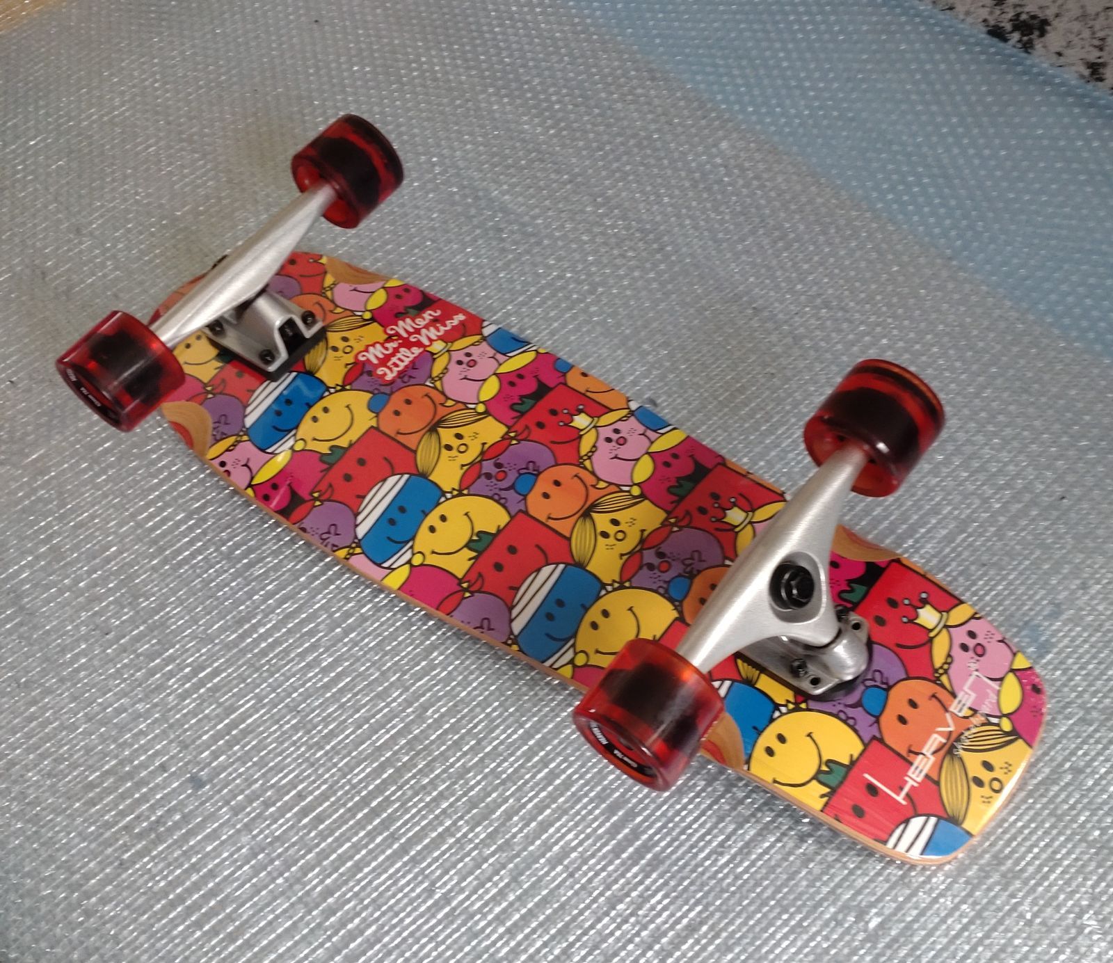 28＜税込送料込み＞前後カービングトラック搭載 ヘブン 28ショート