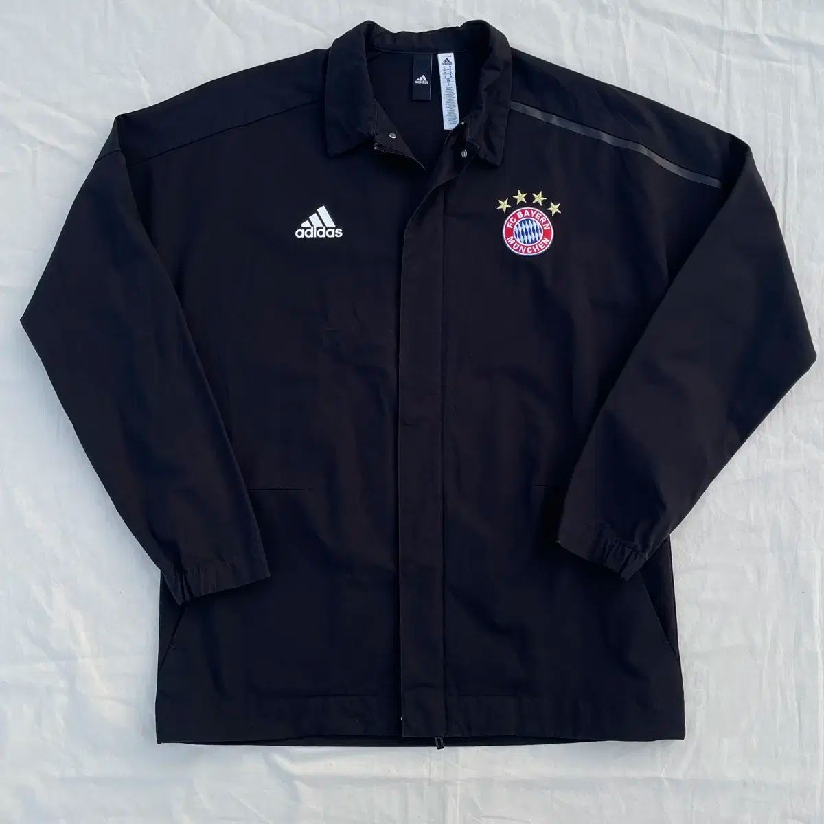 adidas(アディダス) FCバイエルン・ミュンヘン ZNE サッカー アンセム