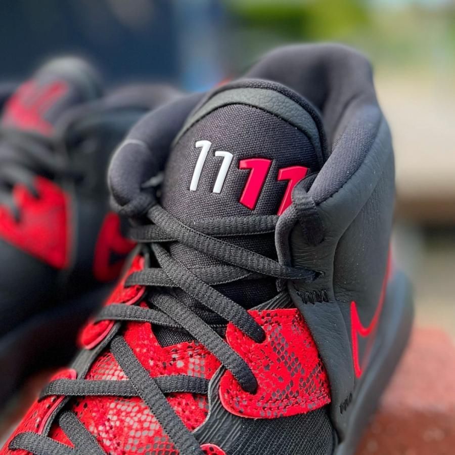 NIKE KYRIE INFINITY 'BRED' ナイキ カイリー 8 インフィニティ
