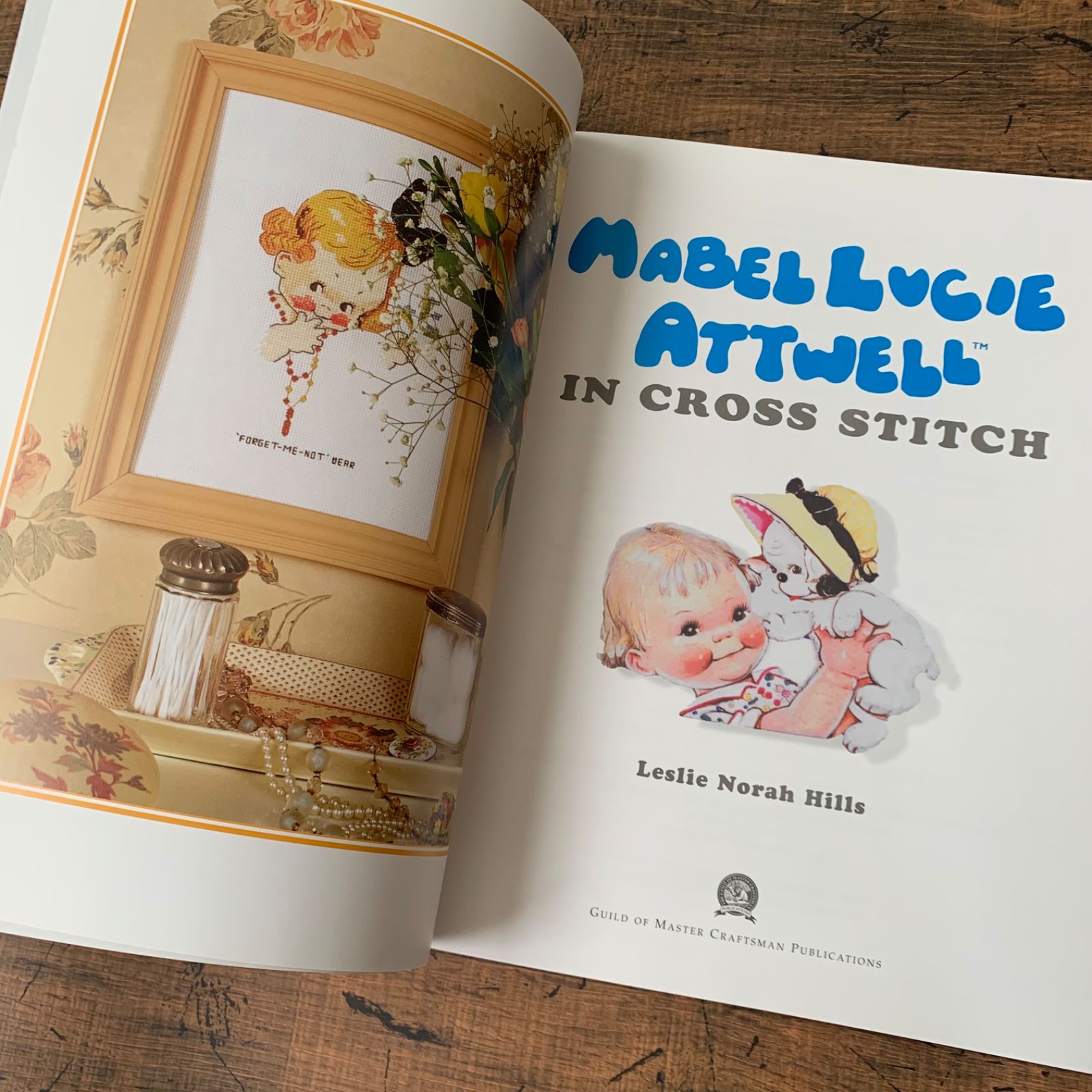 洋書 マーベルルーシーアトウェル クロスステッチ 図案集 刺繍本 手芸