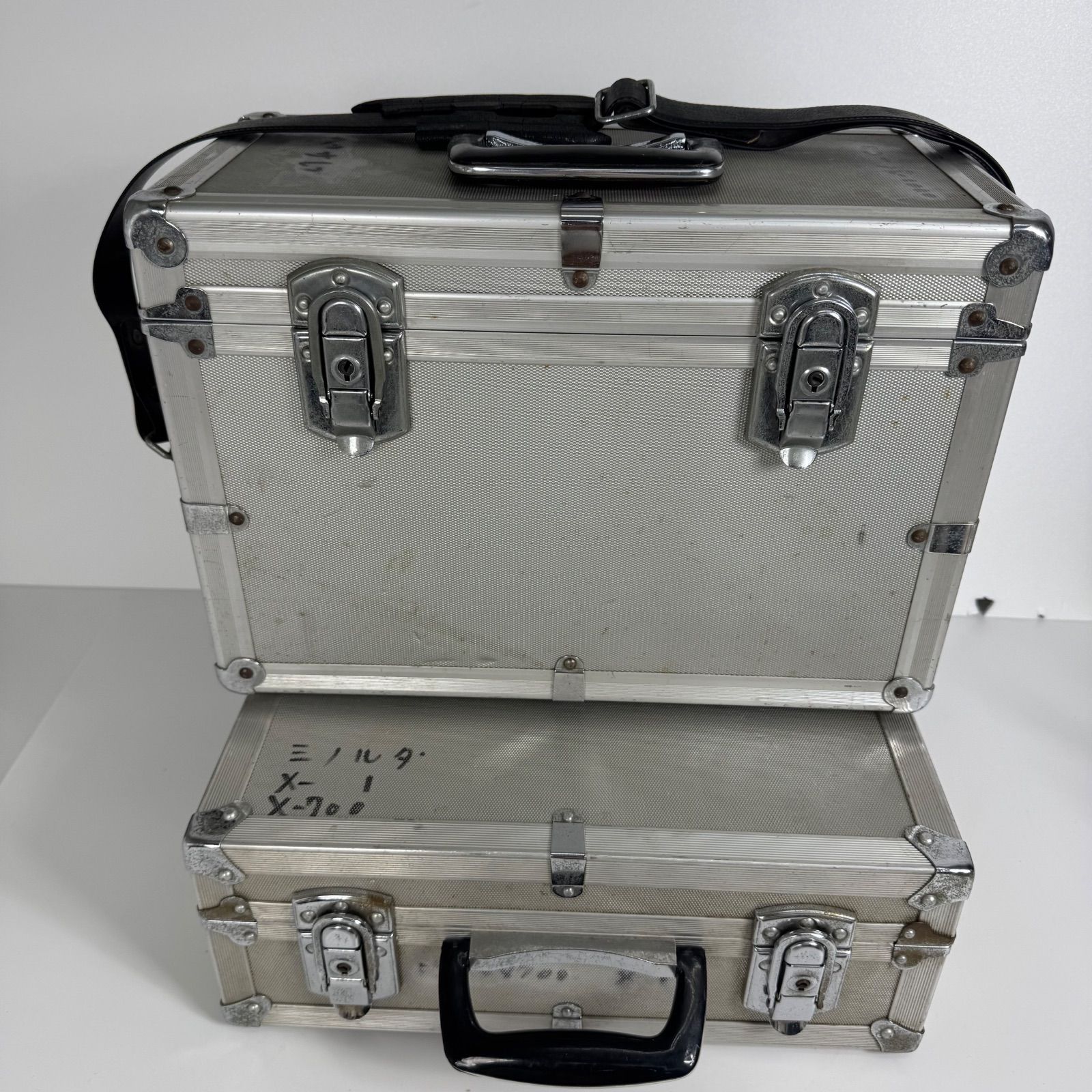 アルミカメラケース 2個セット 中仕切りスポンジ加工品 カメラ・レンズ