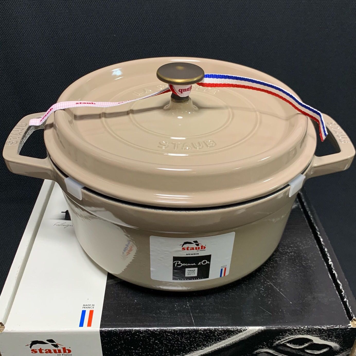 STAUB ストウブ リネン ラウンドココット 22cm - メルカリ