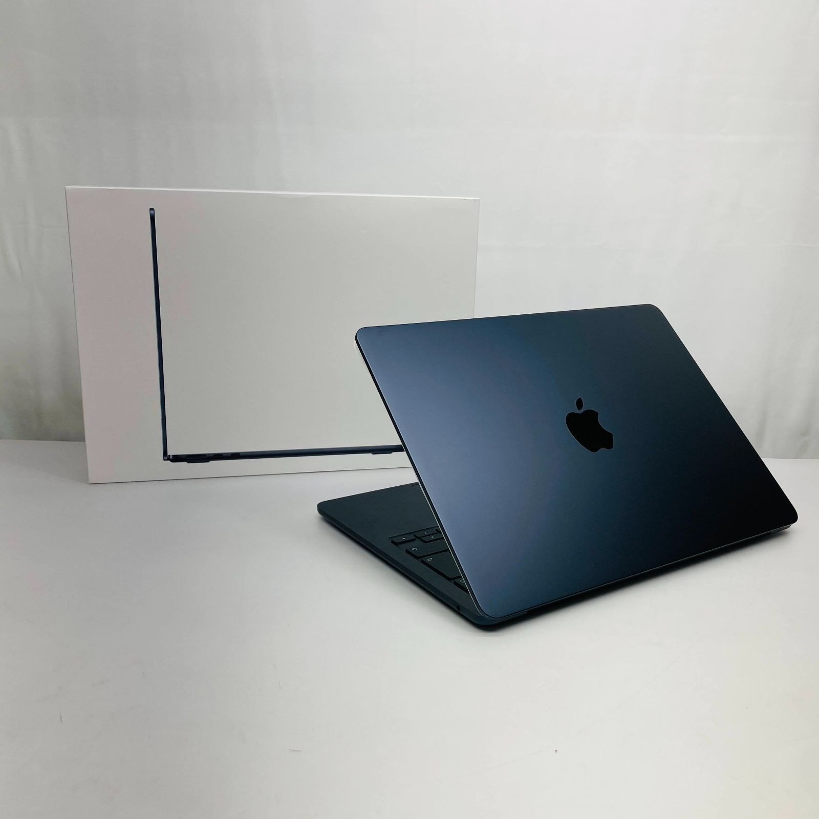 美品 バッテリー最大容量91% Apple MacBook Air M2 2022 MLY33J/A M2