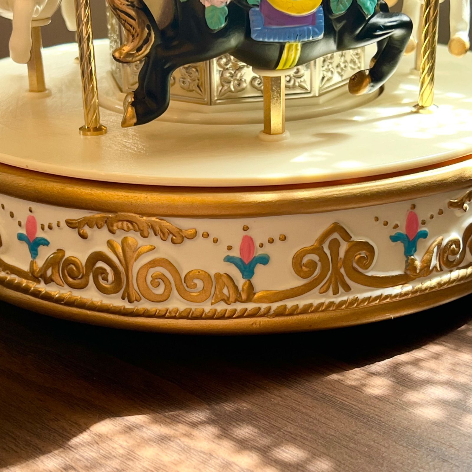 即納】 オルゴール メリーゴーランド 陶器製 デラックス