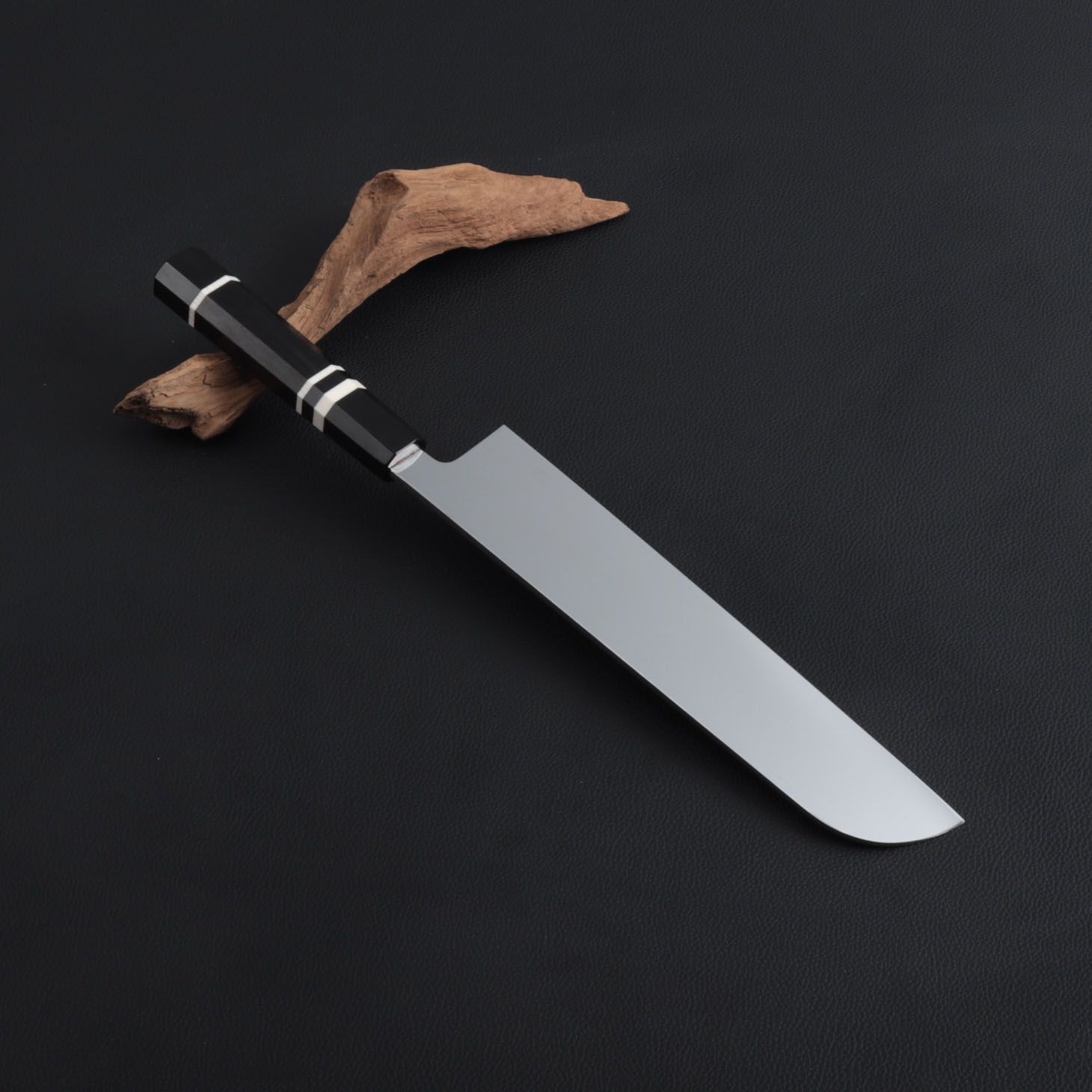 鎌型薄刃包丁 8寸（刃渡り240mm）通常鏡面仕上げ 本刃付け 八角柄