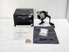 中古品】 ダイワ Daiwa スピニングリール ブラディア 2004 箱あり 〇YR