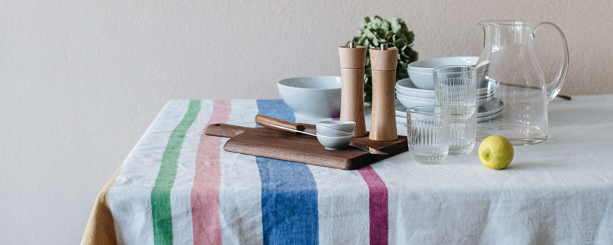 Lapuan Kankurit KYテーブルセンターlinen LAPUAN KANKURIT テーブル