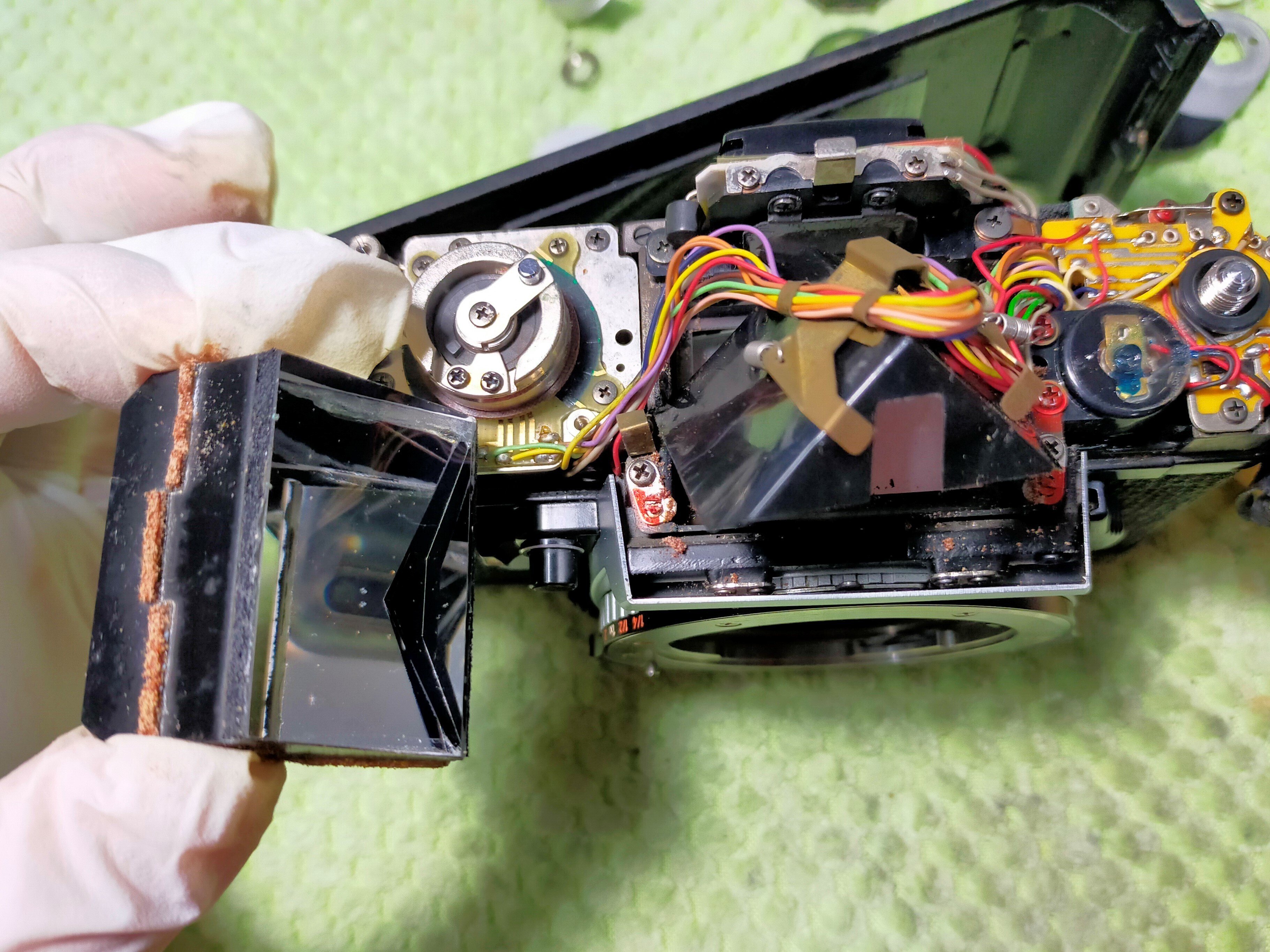 Pentax K2の分解｜フィルムカメラ修理のアクアカメラ