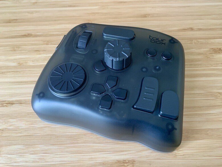 TourBox Eliteレビュー】クリエイター向け究極Bluetoothコントローラー