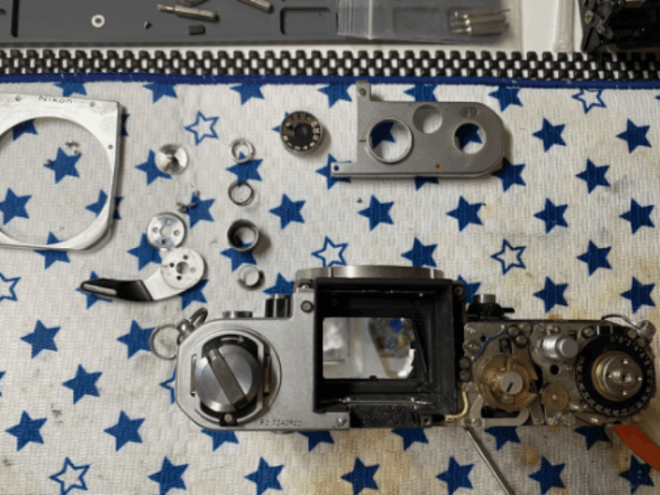 NIKON F2 フォトミック 分解（ミラーボックス分解・スローガバナー洗浄