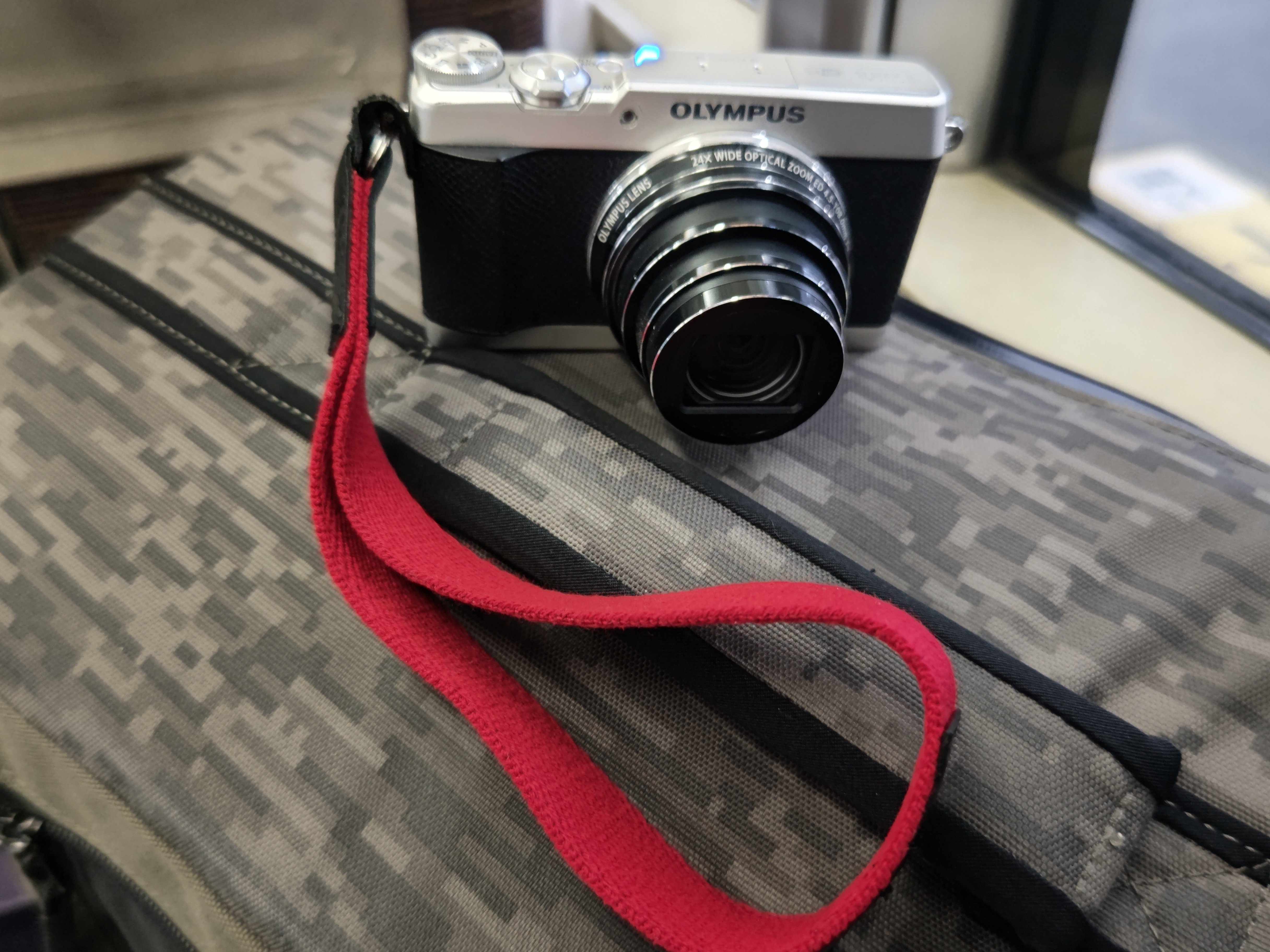 kazのこんなカメラ㉑ Olympus STYLUS SH-2｜kaz@Pinguist!