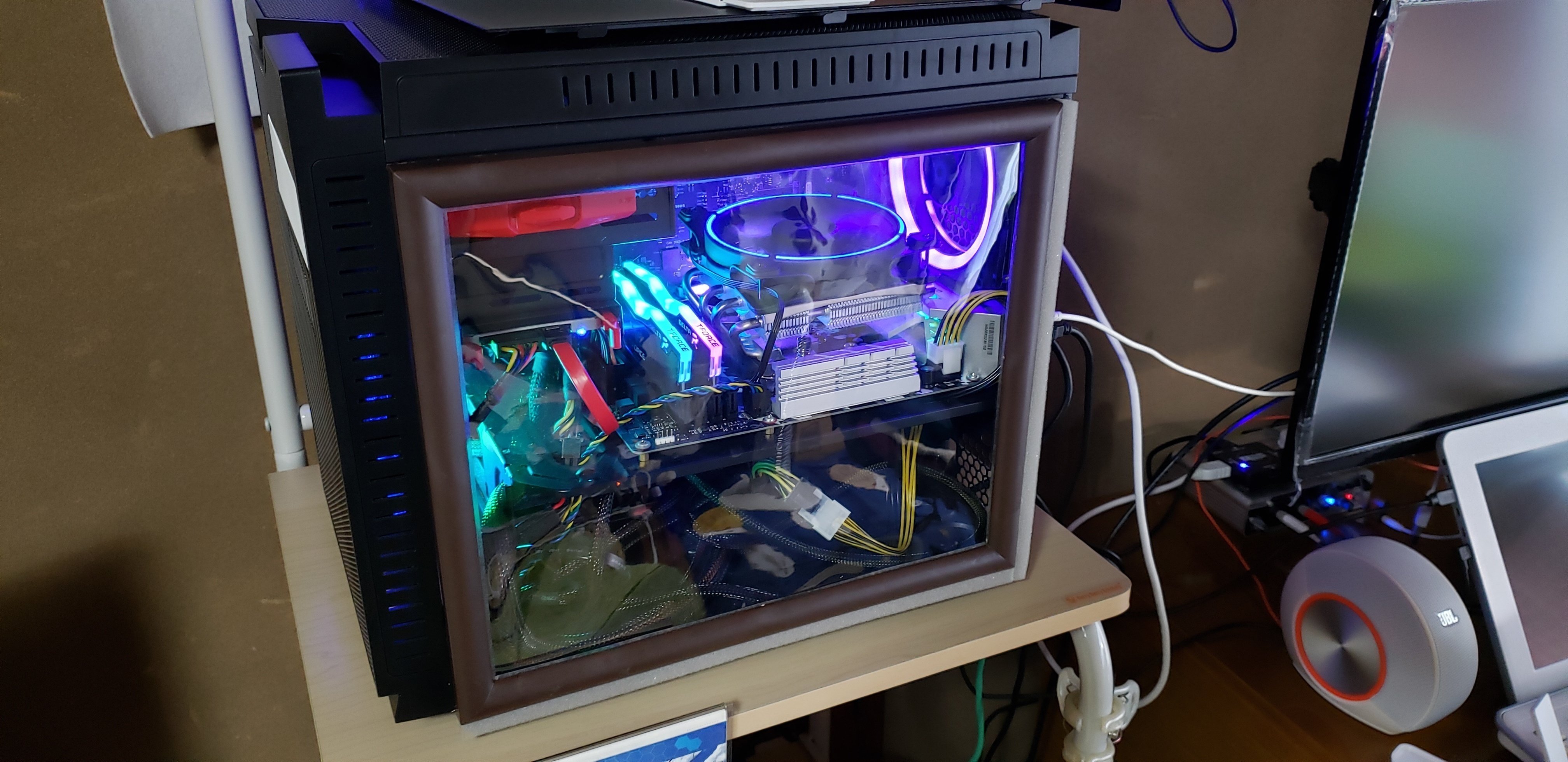 数年ぶりにケースを入れ替え ～ZZAW C2レビュー～｜ytia380