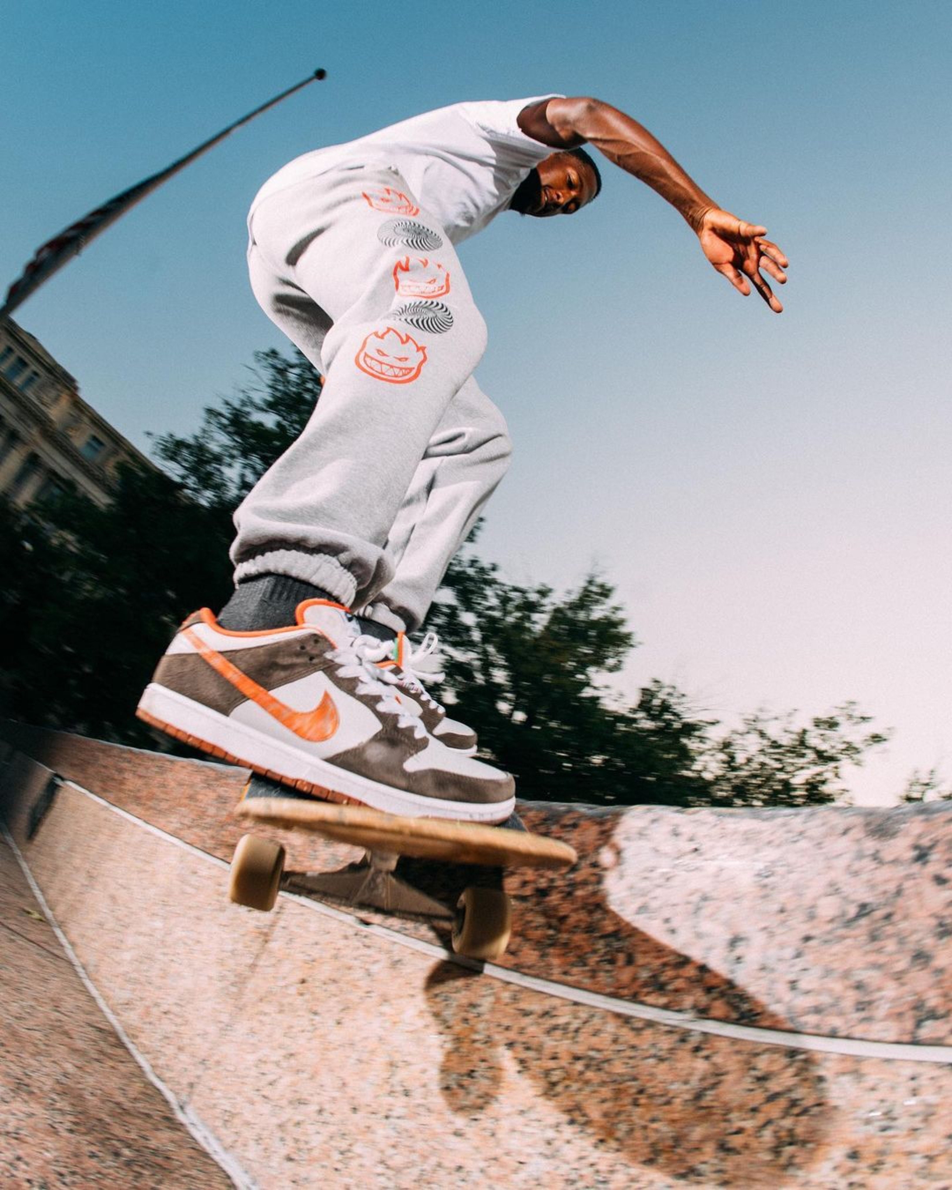 CRUSHEDが作ったNIKE SB DUNK LOWとプラザと憧れのアメリカ