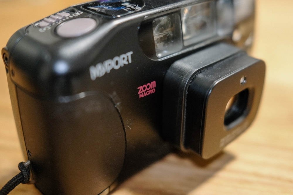 きらくに使えるフィルムカメラ : RICOH MyPORT ZOOM mini P｜Yuhi