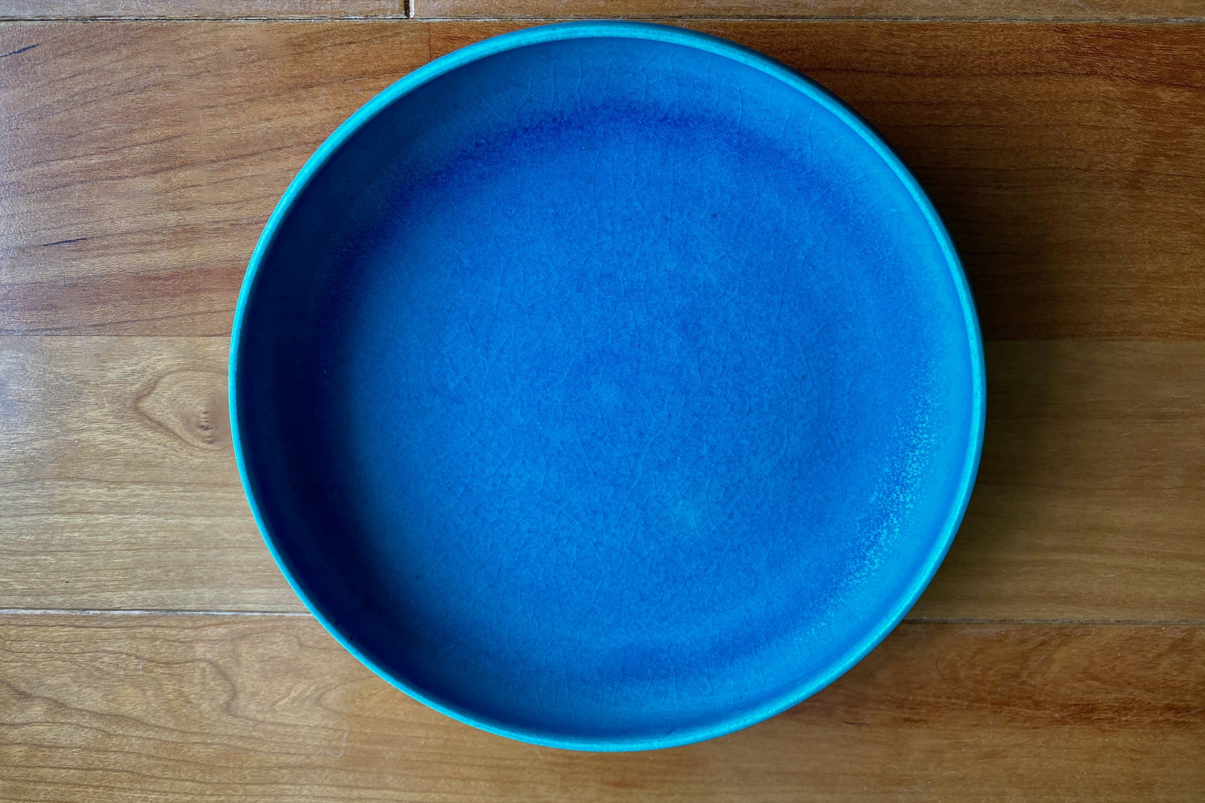 吸い込まれるほどに深淵な沖縄ブルー 大嶺工房のやちむん （沖縄 読谷