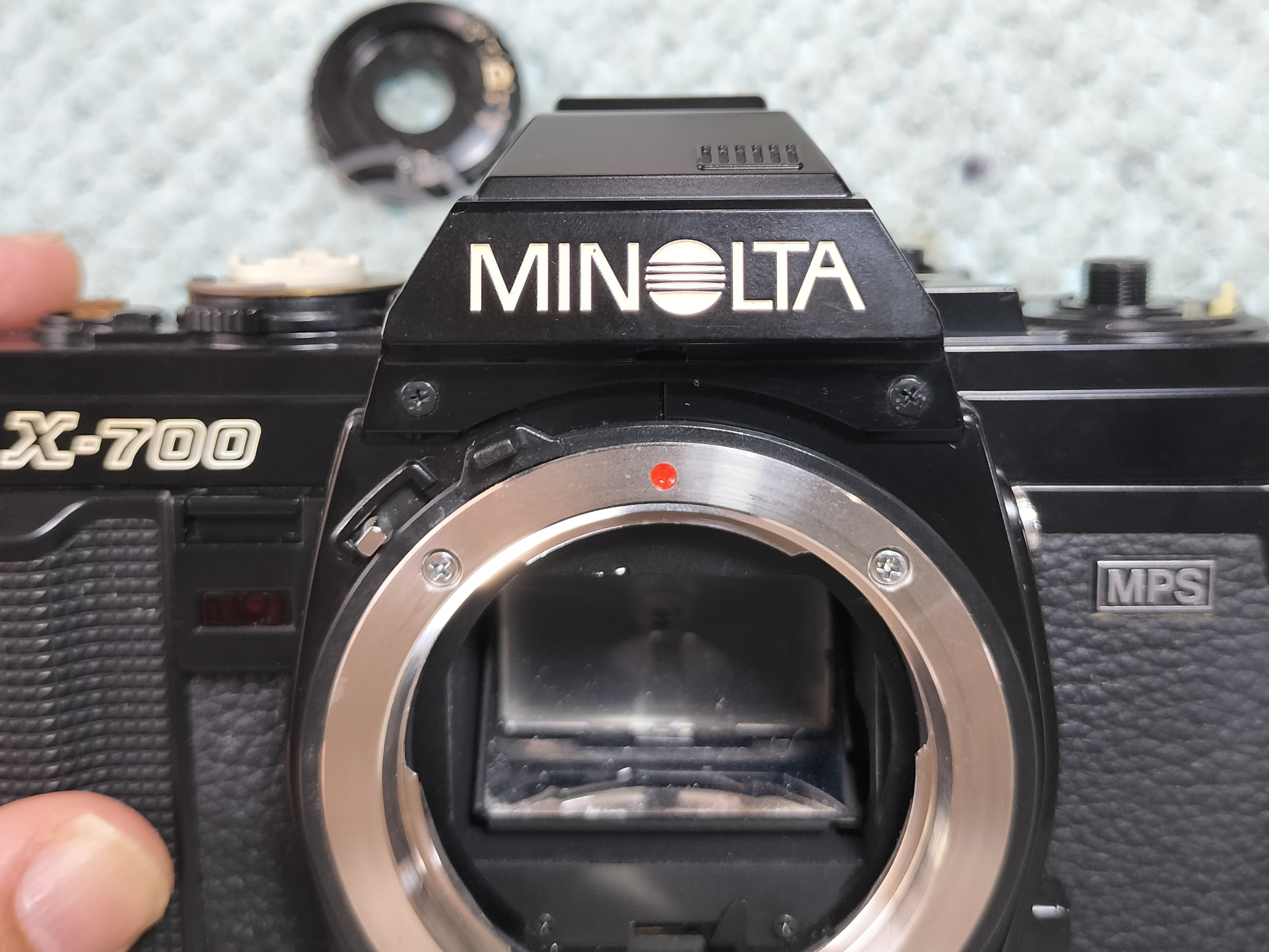 Minolta X-700の分解｜フィルムカメラ修理のアクアカメラ