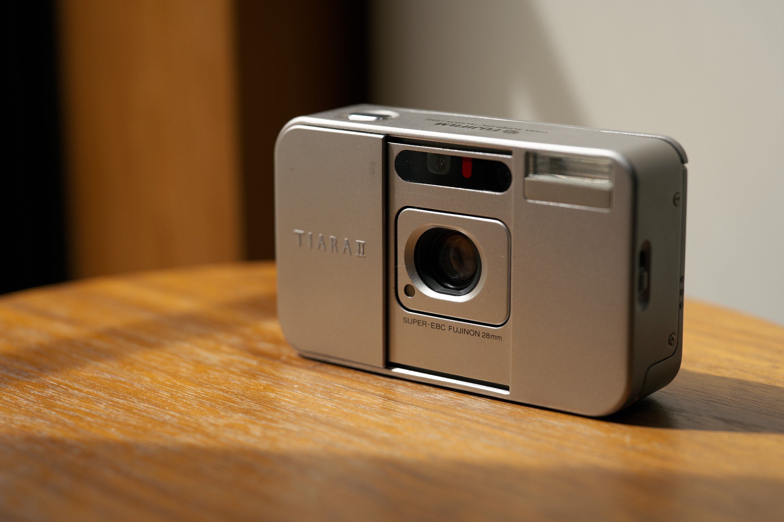 オールドデジカメ思い出話 番外編 Fujifilm TIARA II｜ちいさな島