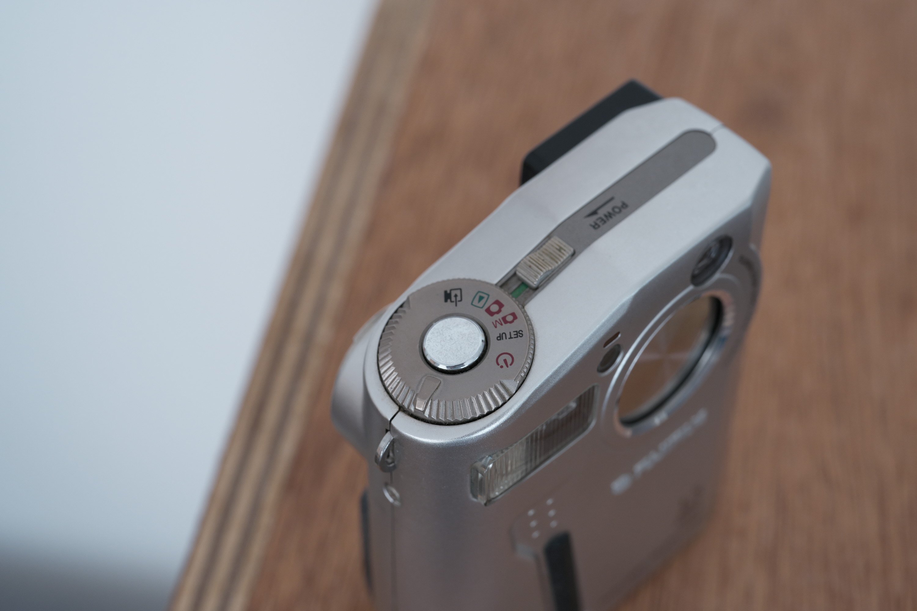 オールドデジカメ思い出話 その2 Fujifilm Finepix 1700Z｜ちいさな島