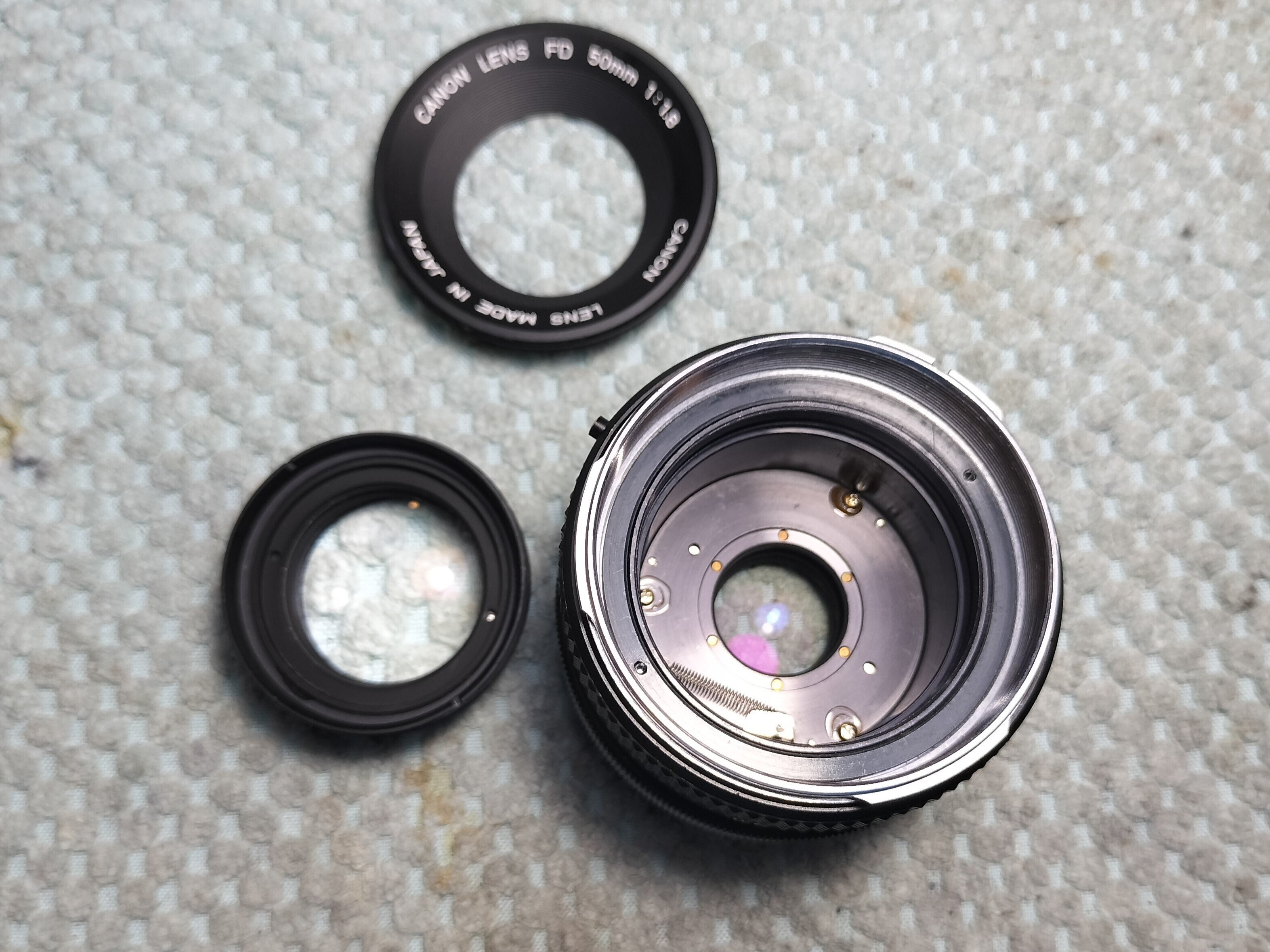 Canon FD 50mm F/1.8の分解｜フィルムカメラ修理のアクアカメラ