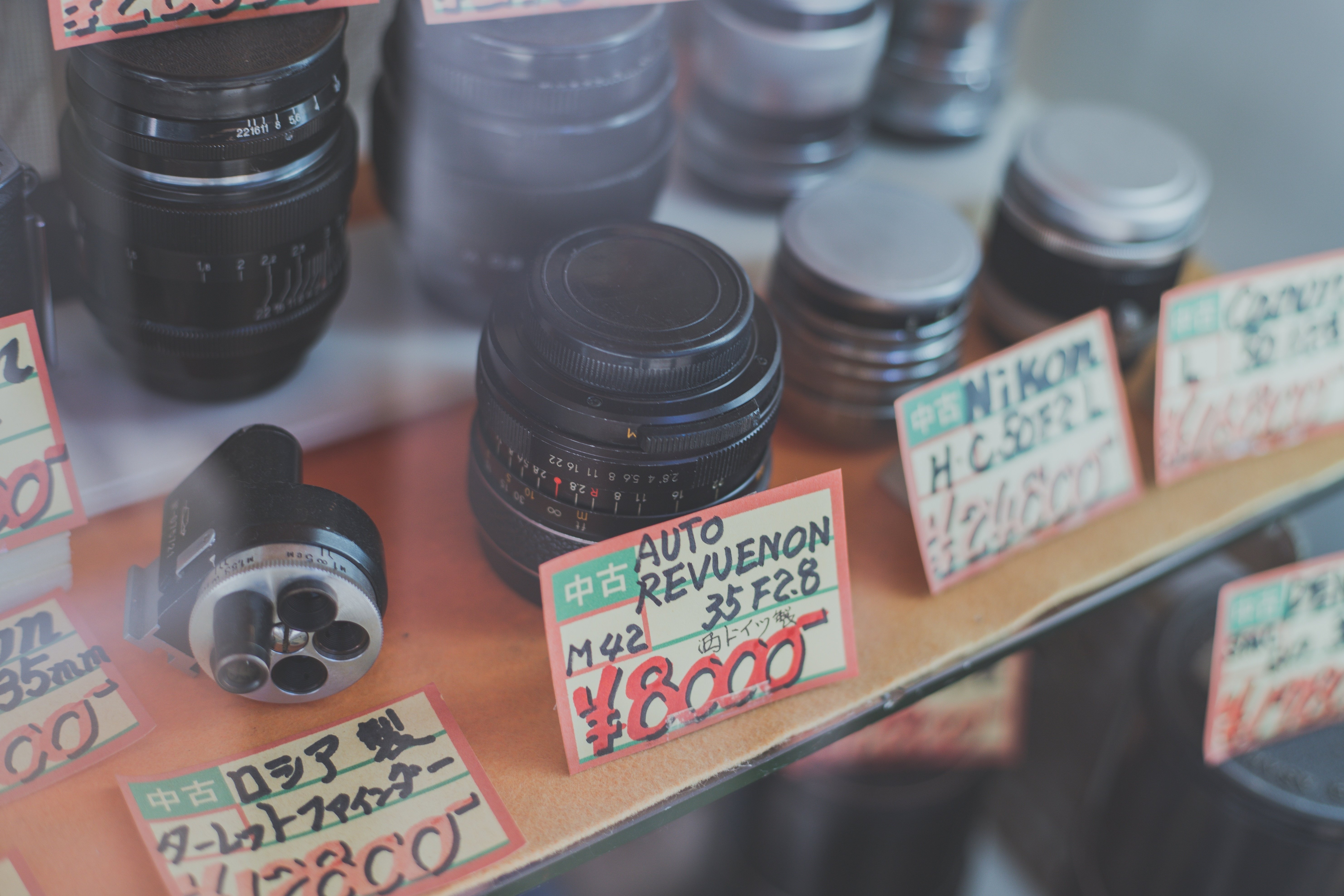 レンズ沼】謎レンズ：AUTO REVUENON 35mm f2.8に遭遇｜もんぶらん