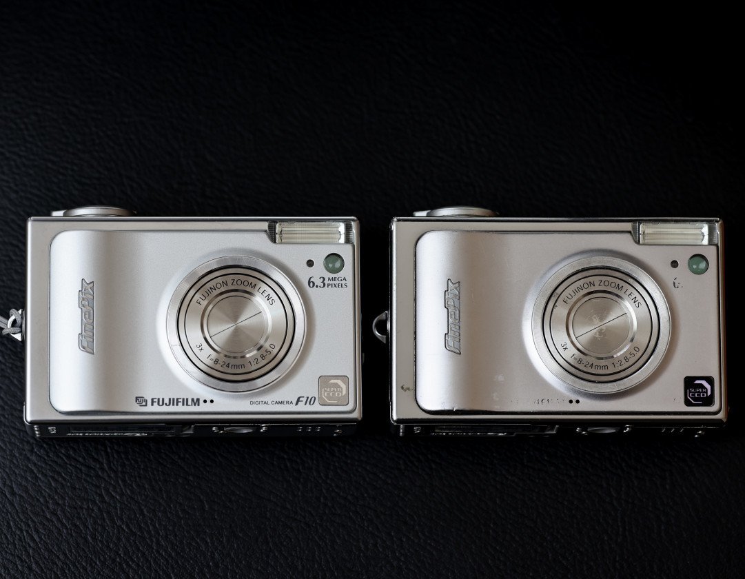 FUJIFILM FinePix ｜フジフィルムファインピクス 「F10 VS F11