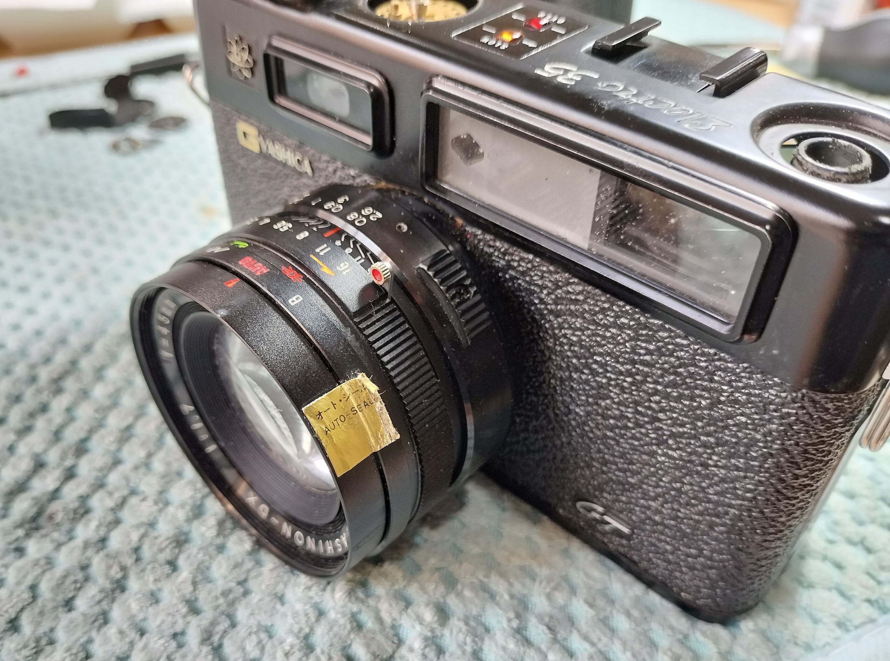 ヤシカエレクトロ35GTの分解｜フィルムカメラ修理のアクアカメラ