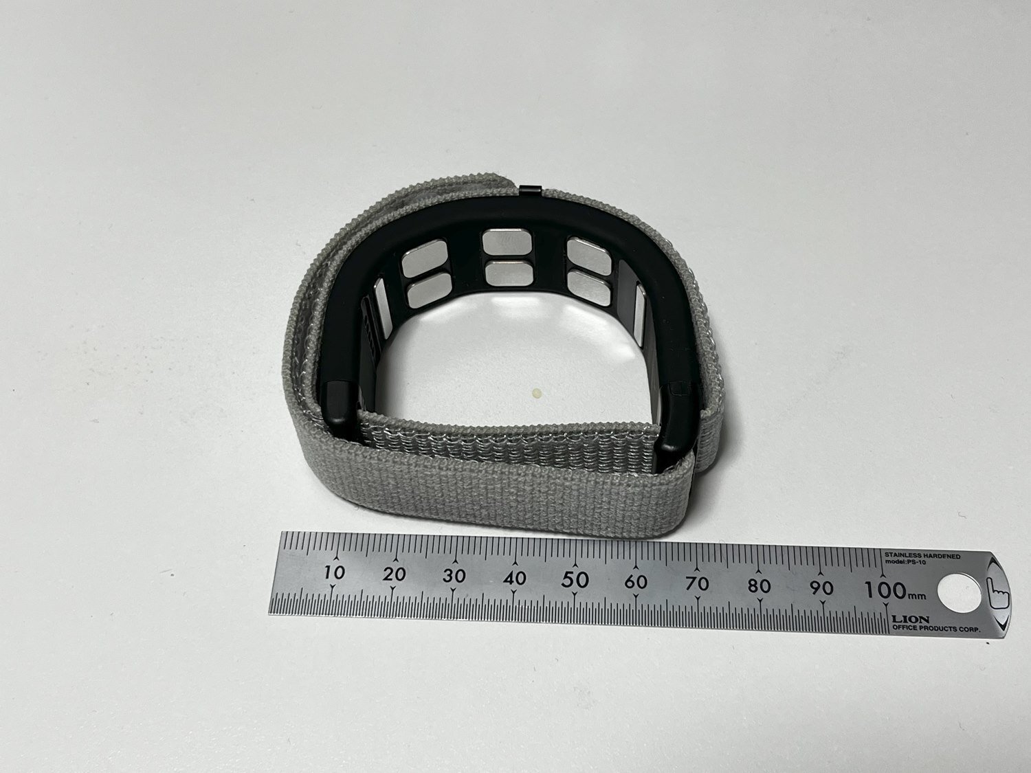 未来的なジェスチャ入力リストバンドは実用的なのか：Mudra Link