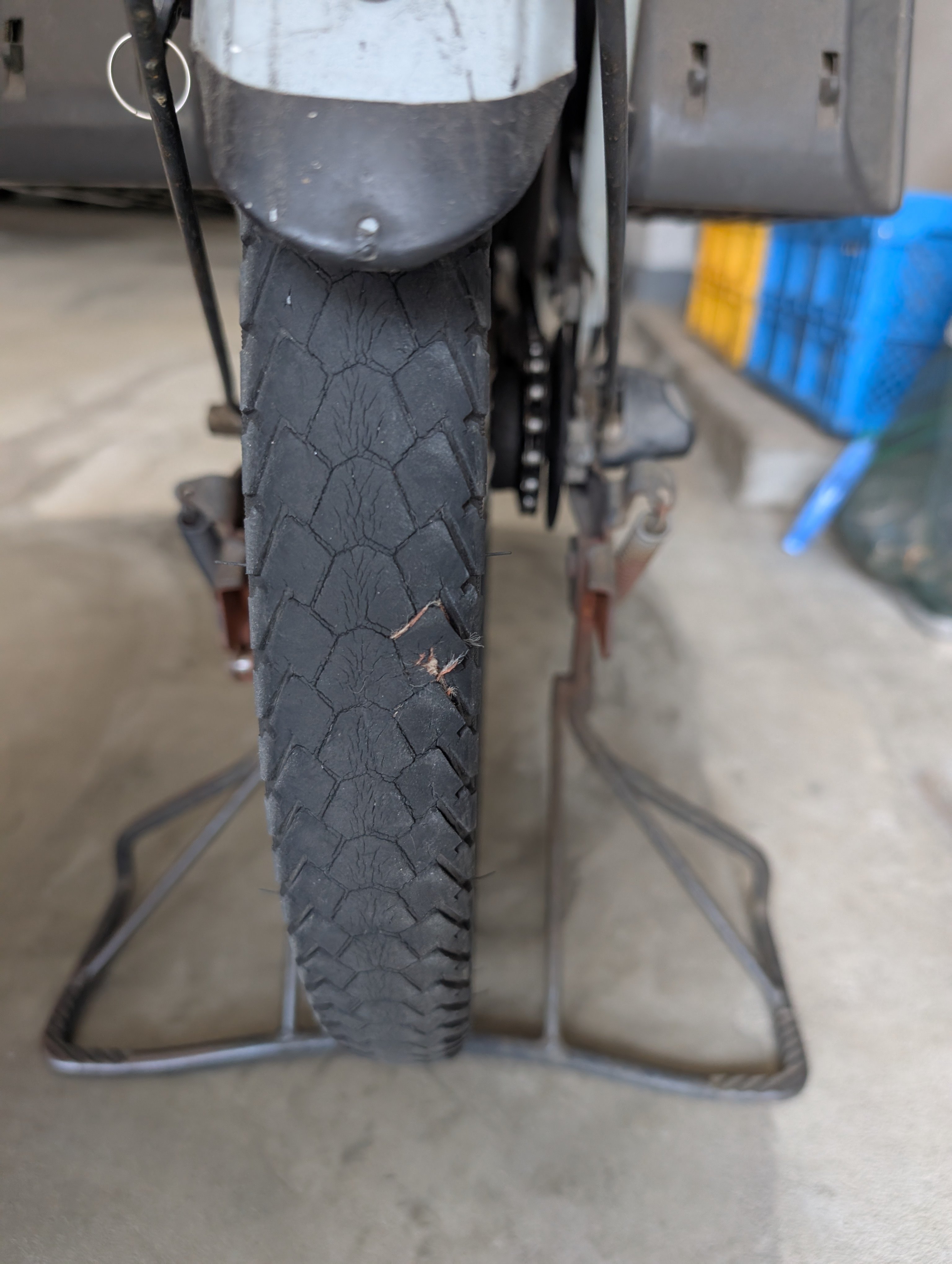 節約DIY】電動アシスト自転車の後輪タイヤ交換、業者に頼まず自分で