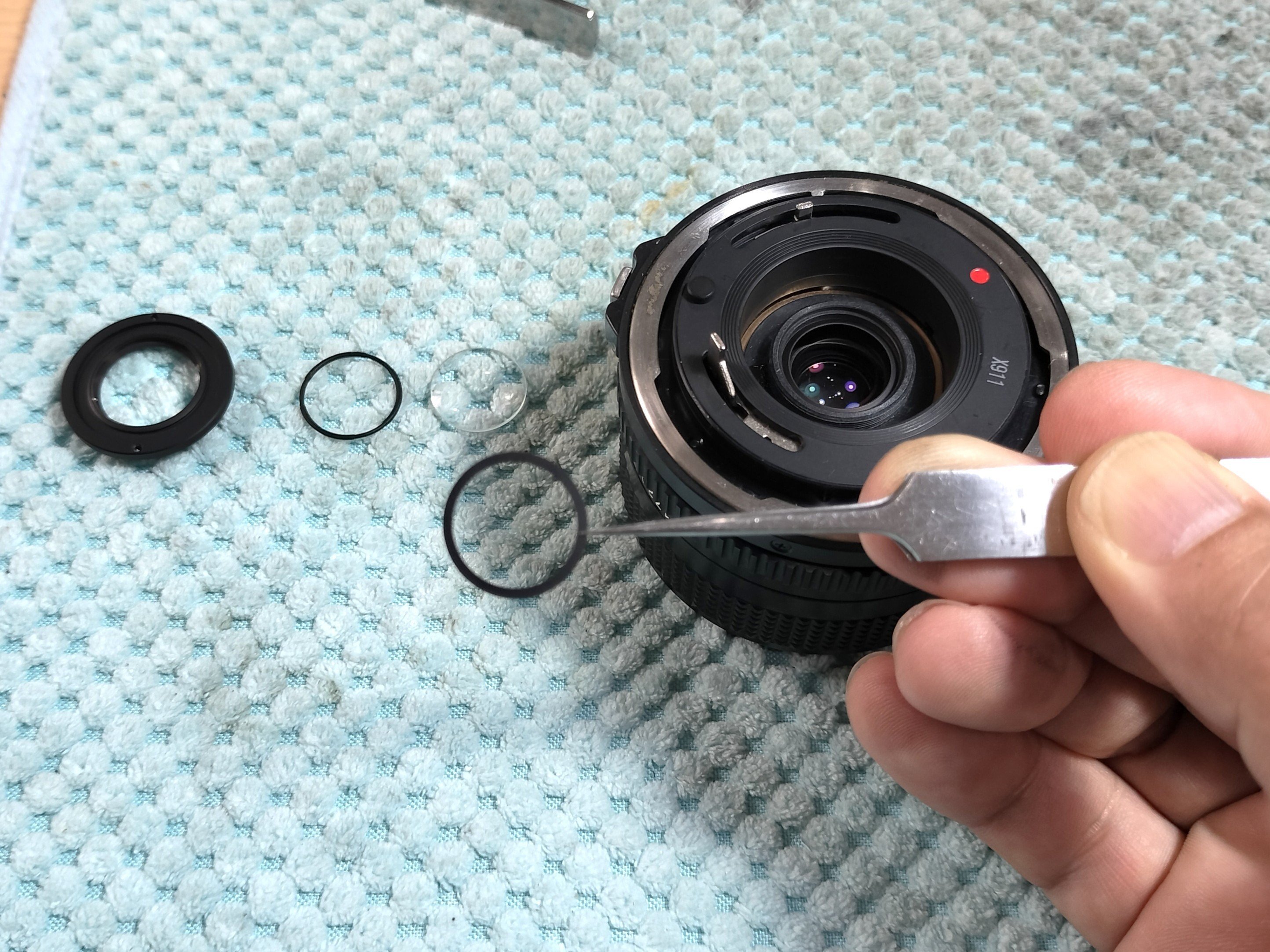 Canon New FD 35mm F/2.8の分解｜フィルムカメラ修理のアクアカメラ