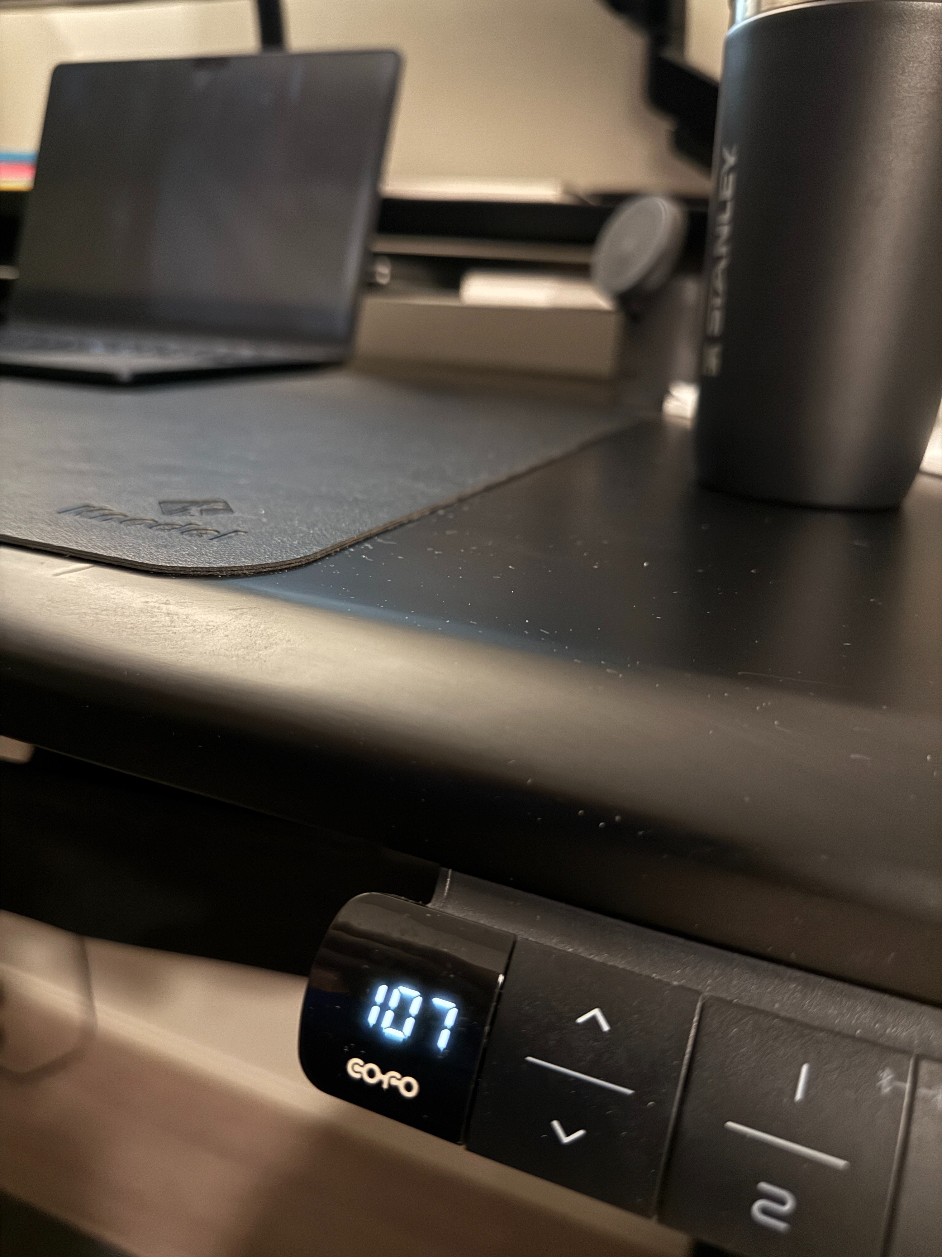 使用レビュー】人生初の昇降式デスク：COFO Desk Premium（140×70×3cm