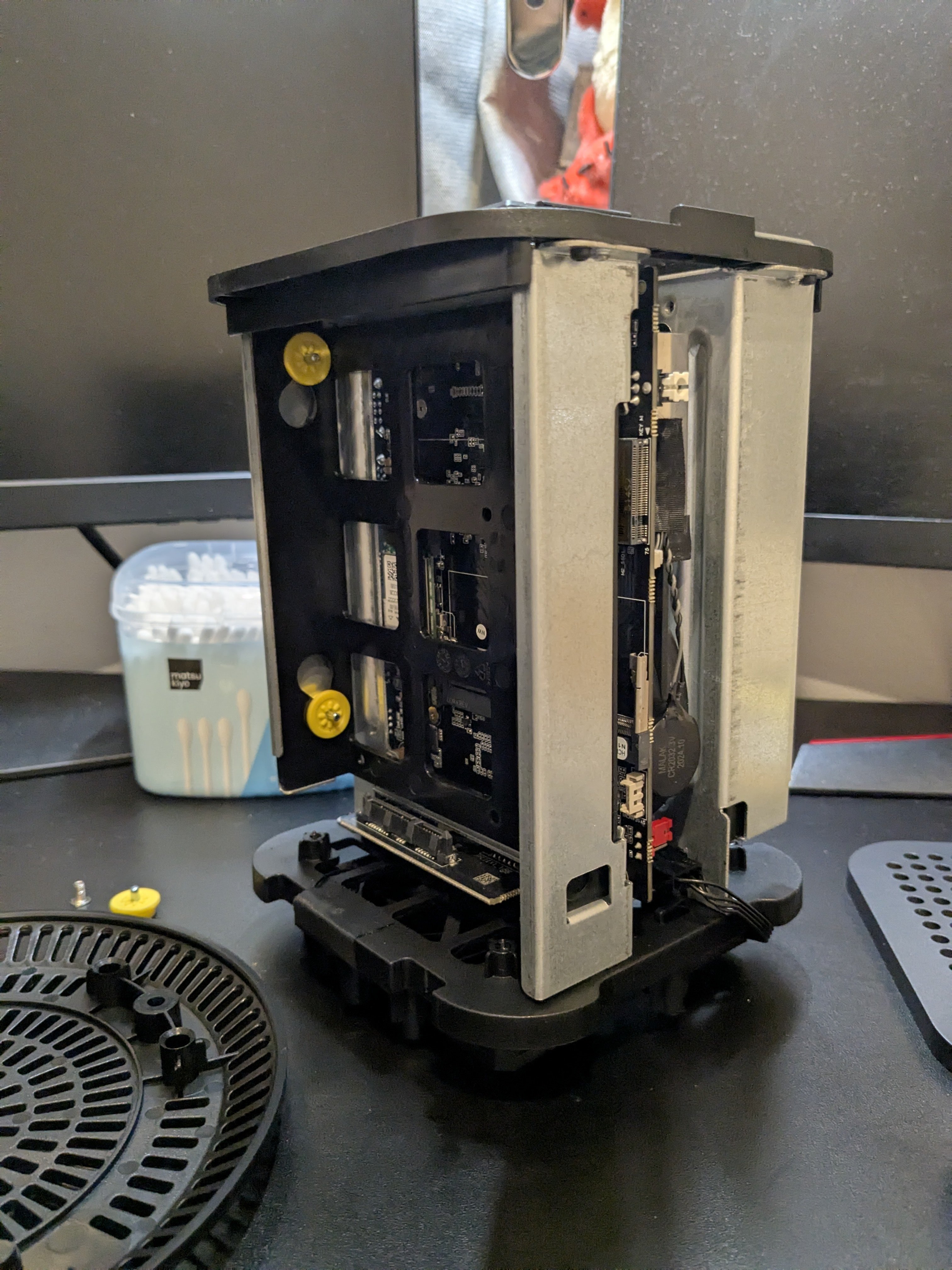 NASを成す：ミニPCでNASを自作(成功編？その1、組み立て・OS導入