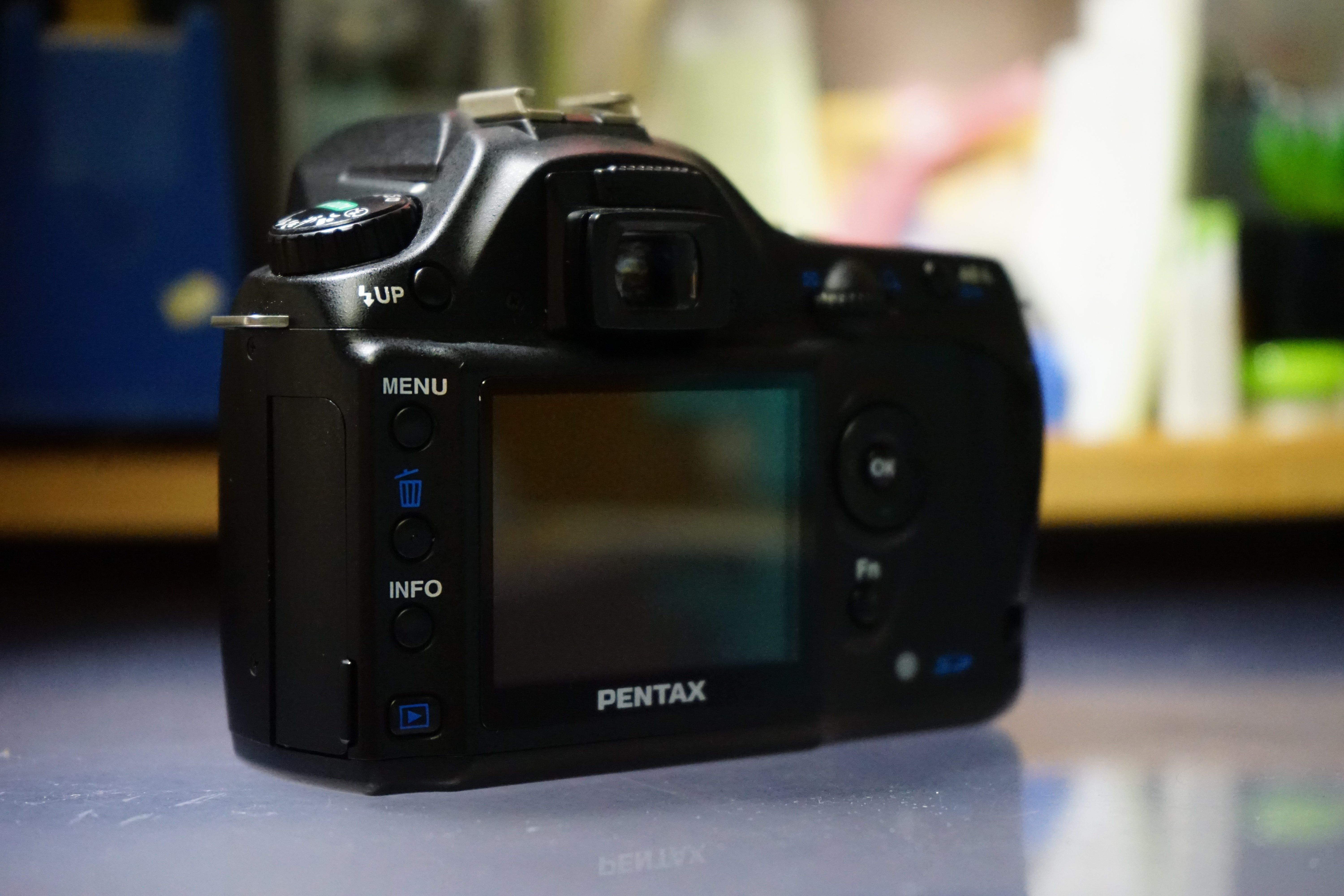 カメラレビュー＃1】 PENTAX *ist DL | CCDセンサーな一眼レフ！｜μ