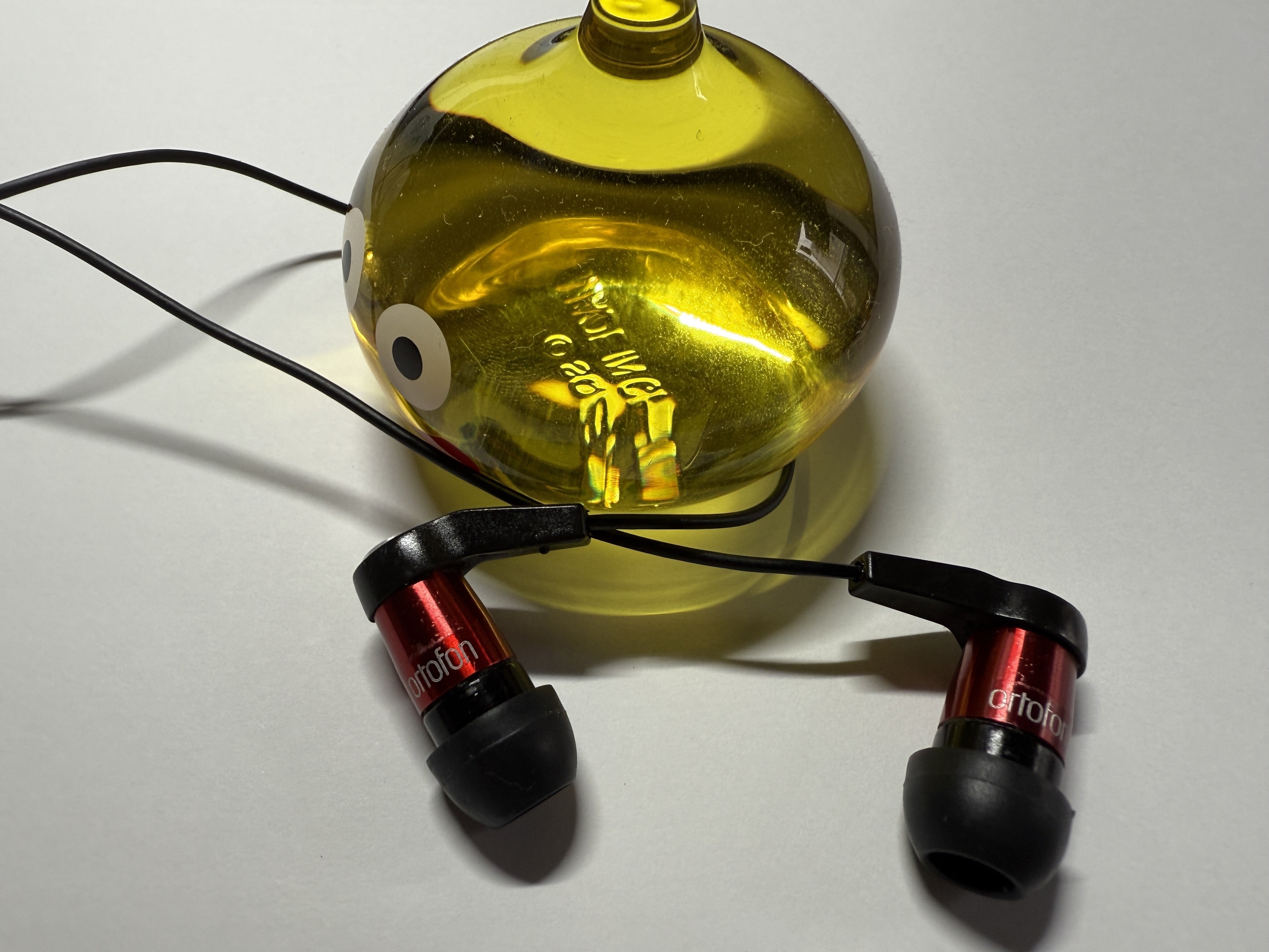 記事修正】原稿作成ツール「オルトフォン」のイヤホン｜シライワマサトモ