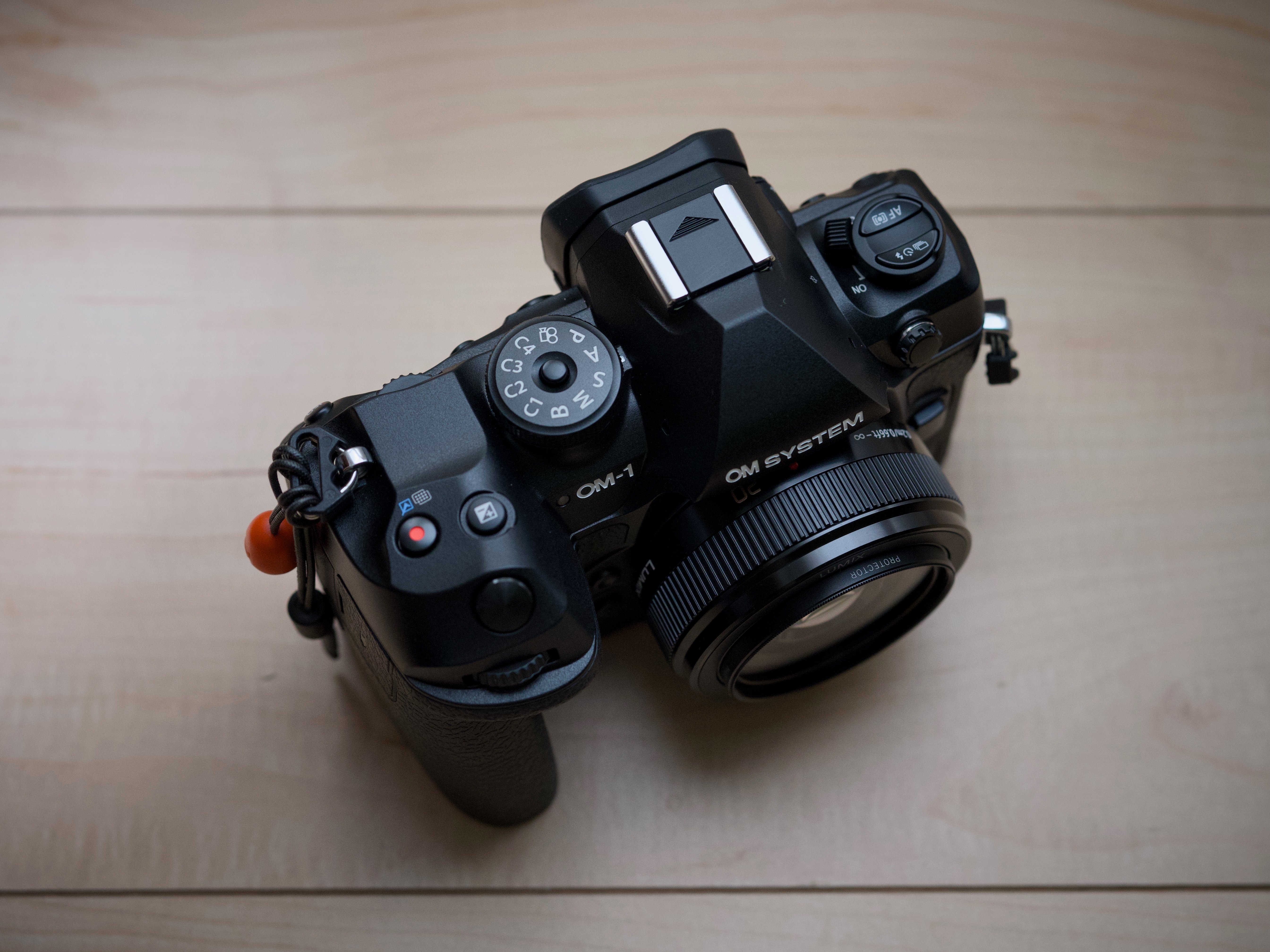 OM-1 MarkⅡ にLUMIX G 20mm/F1.7 IIを買った話｜ame_neco