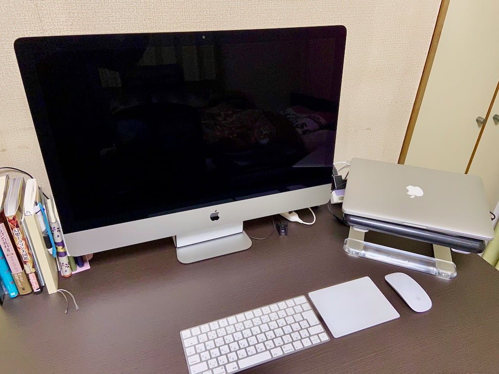 iMac 27インチ(2019)は、画面が大きく、5Kで高精細な画面でとても作業