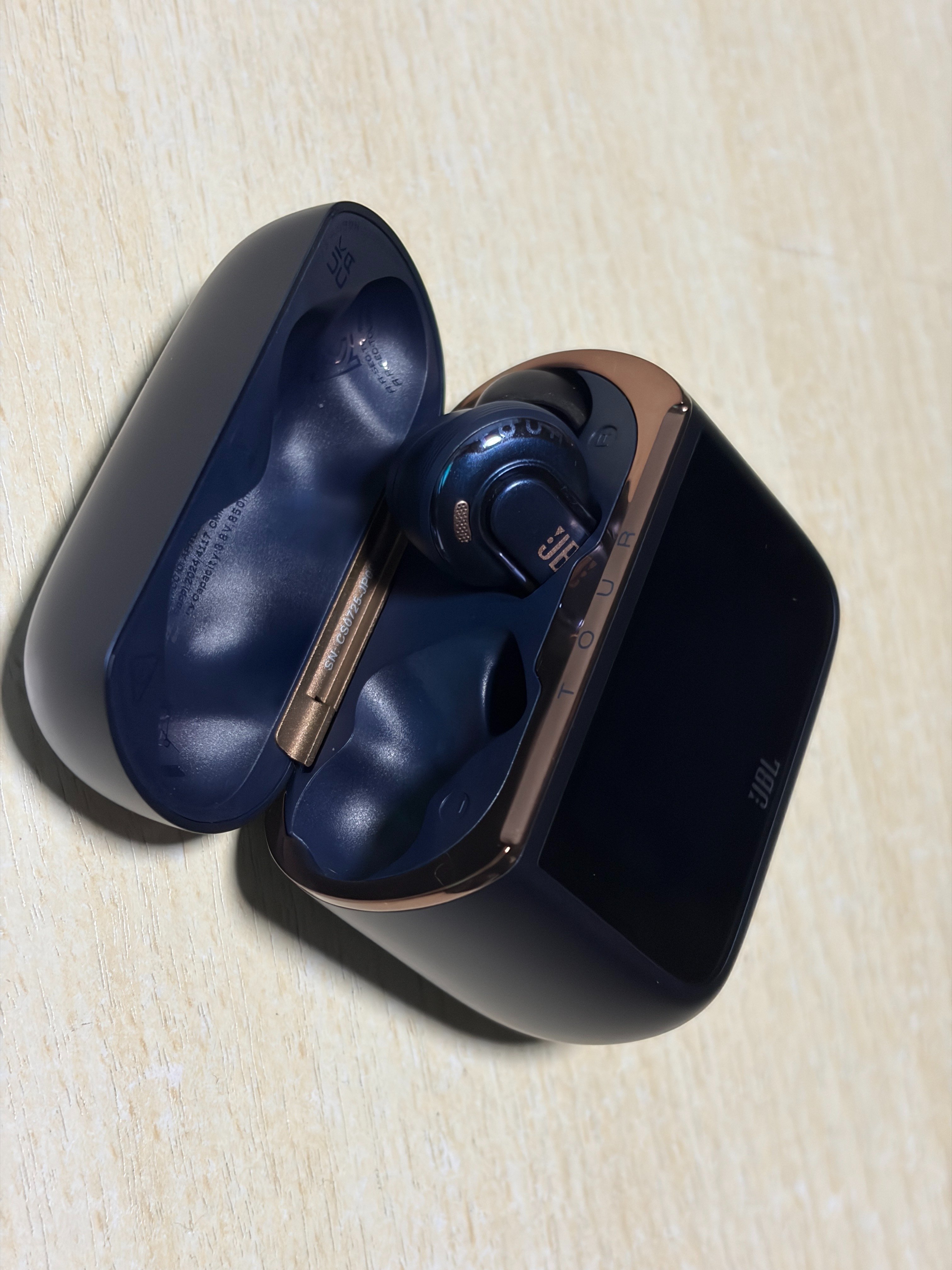 JBL TOUR PRO 3 をBOSEの最新ワイヤレスイヤホンと比較してレビュー