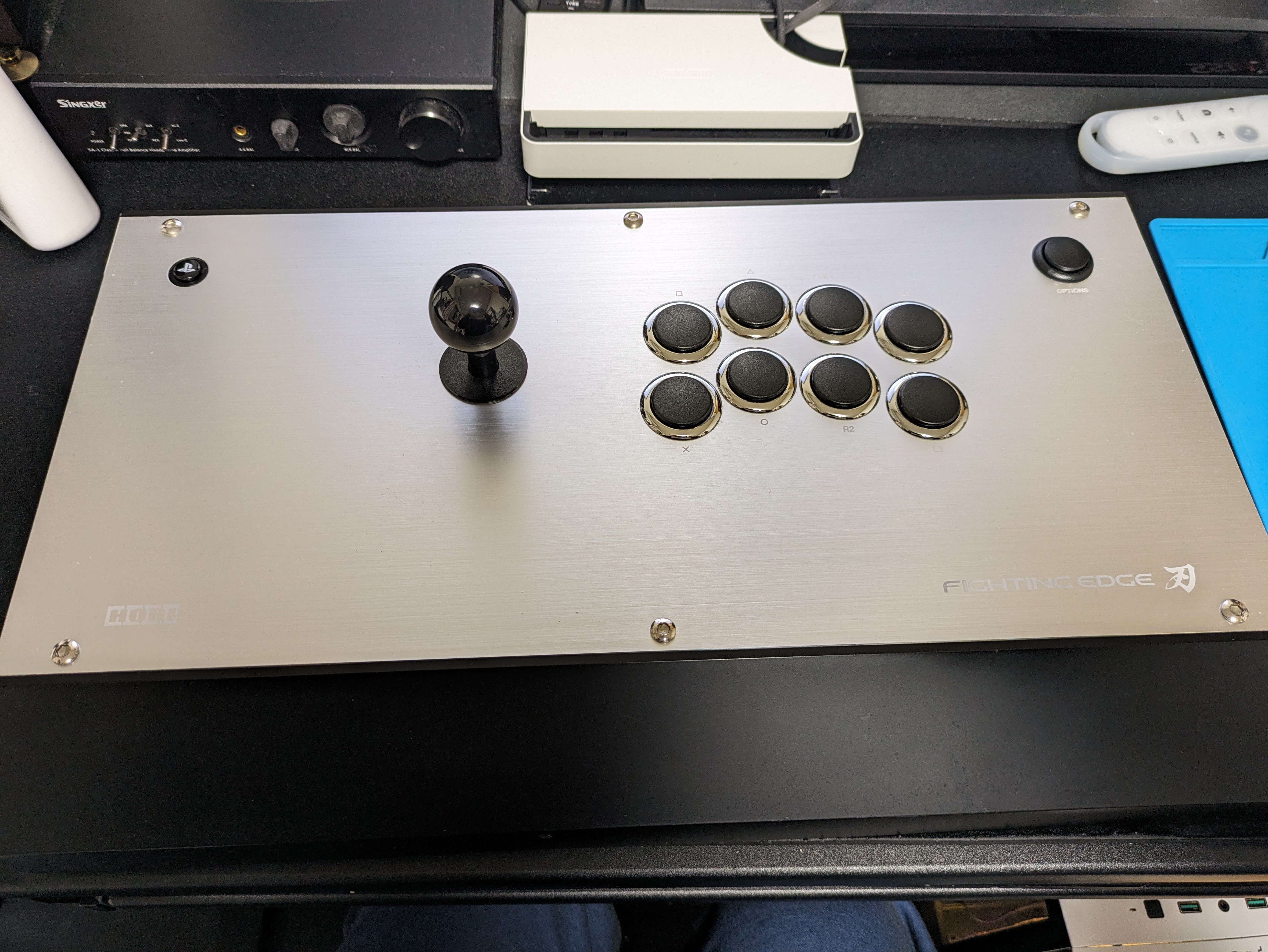 アケコン改造のすゝめ：ファイティングエッジ刃のレバー・ボタンを三和