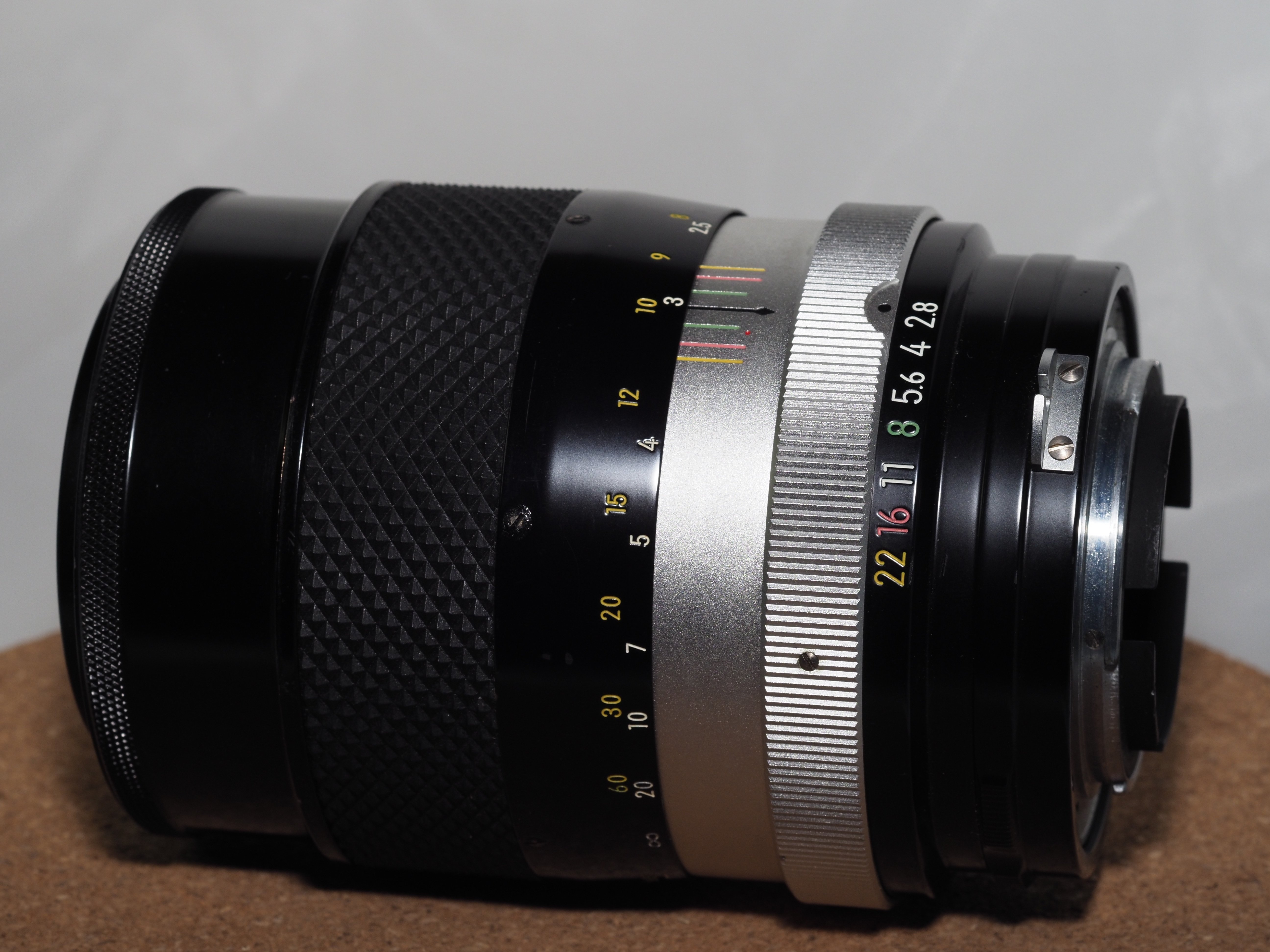 レンズ沼あれこれ：NIKKOR-Q Auto 135mm F2.8｜ひっくすK