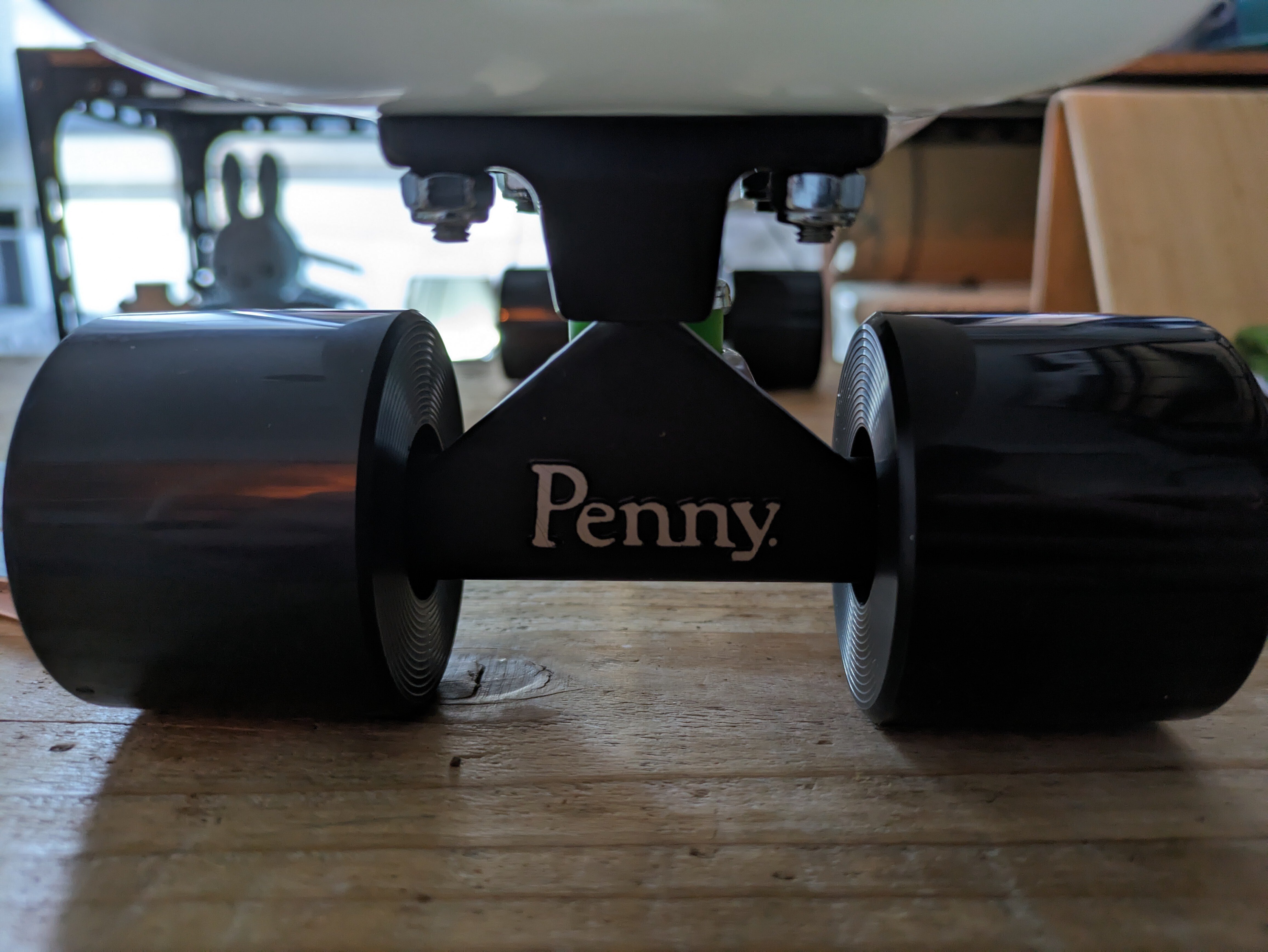 スケートボード】「Penny クラシックス 蓄光デッキ／CASPER ・22インチ