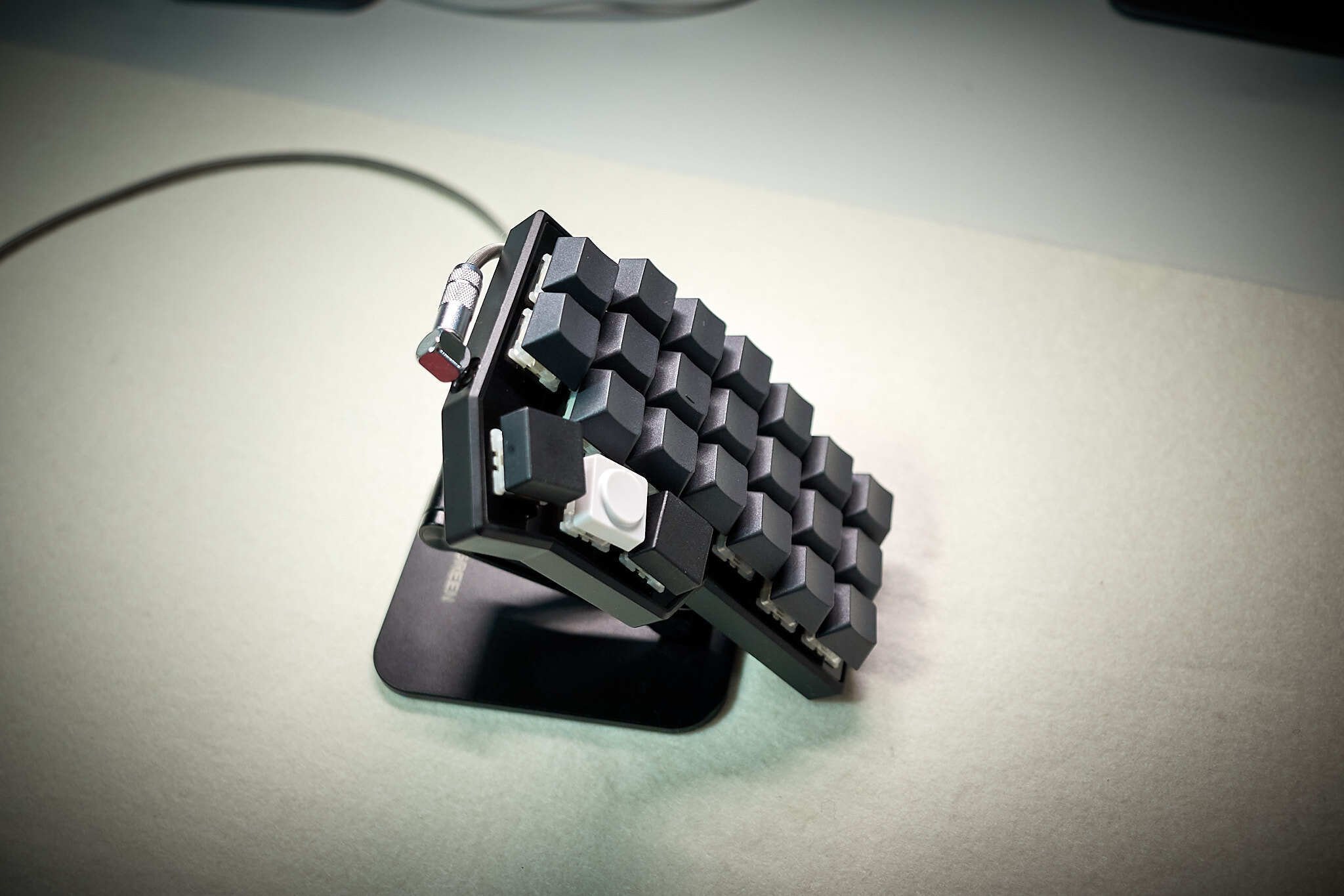 Capture One の練習と Crone Cherry v4 キーキャップの換装｜しょっさん